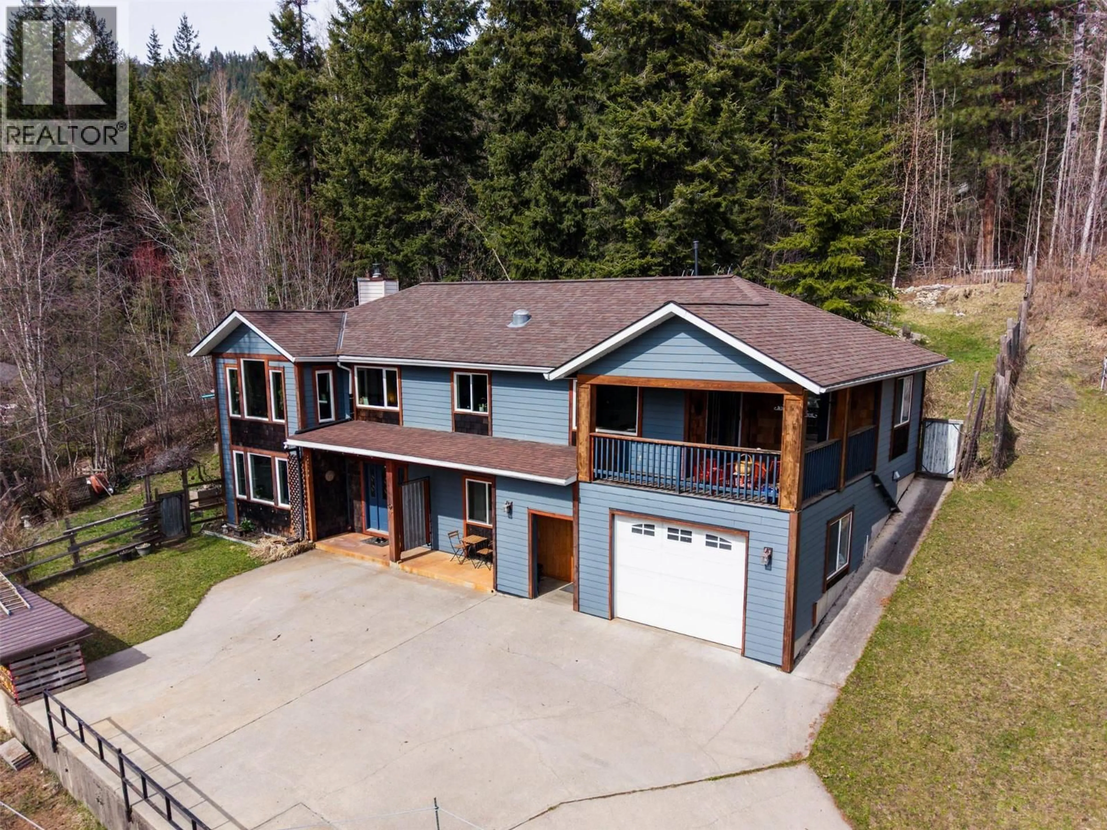 A pic from outside/outdoor area/front of a property/back of a property/a pic from drone, unknown for 3811 AARON ROAD, Bonnington British Columbia V0G2G3