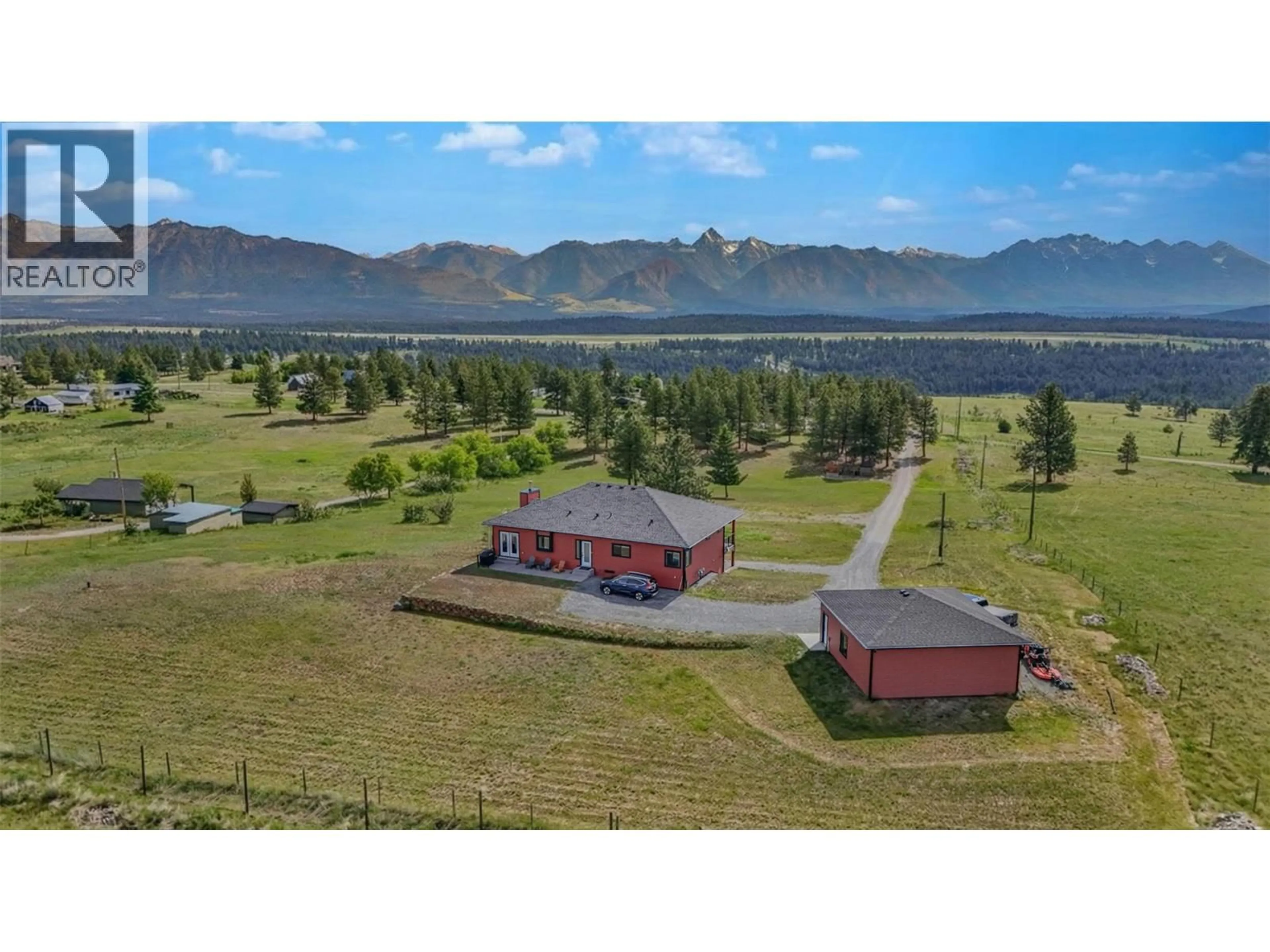 A pic from outside/outdoor area/front of a property/back of a property/a pic from drone, water/lake/river/ocean view for 9693 CLEARVIEW ROAD, Cranbrook British Columbia V1C7E2