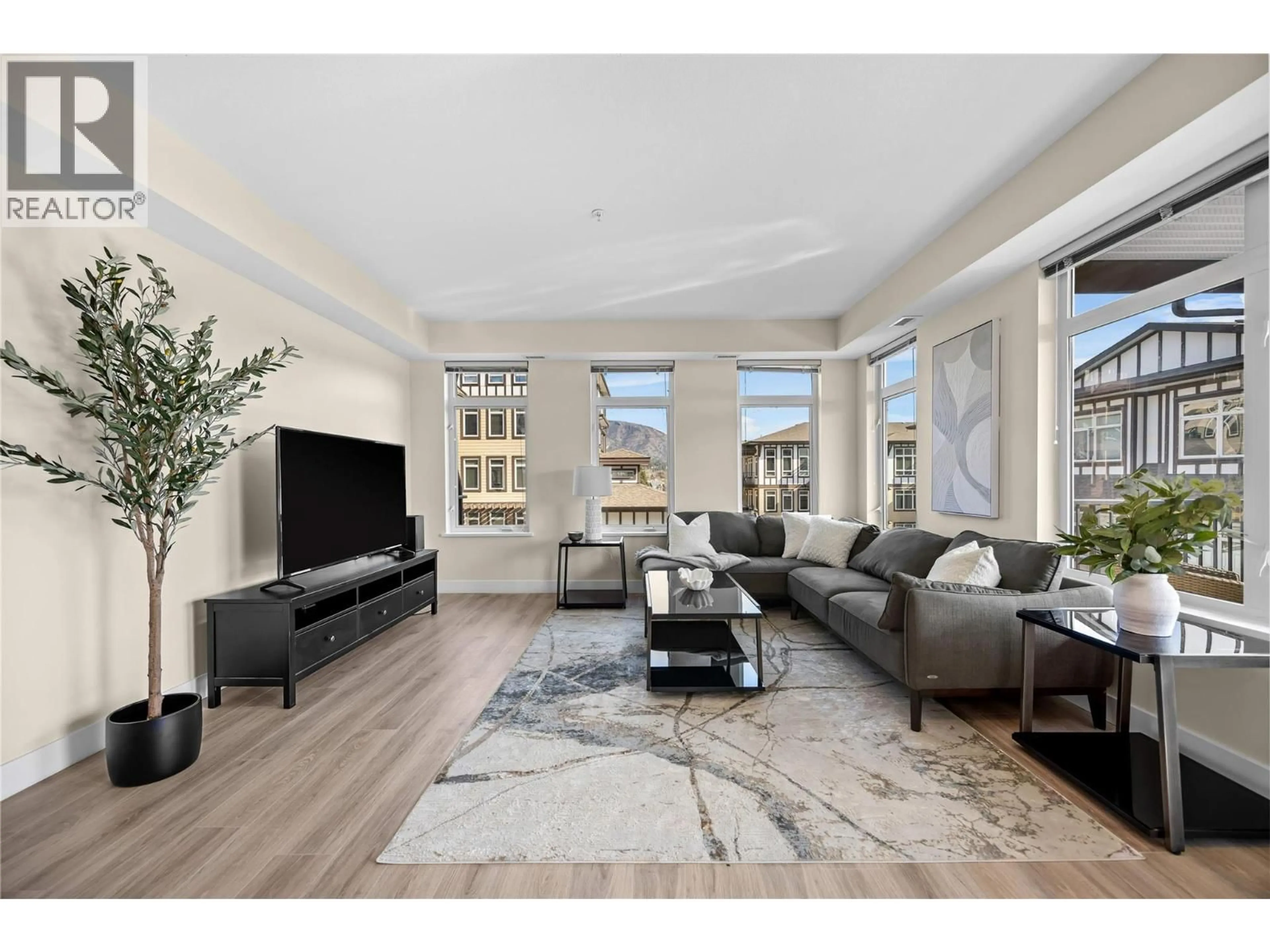 Living room with furniture, unknown for 2213 - 3843 BROWN ROAD, West Kelowna British Columbia V4T2J3