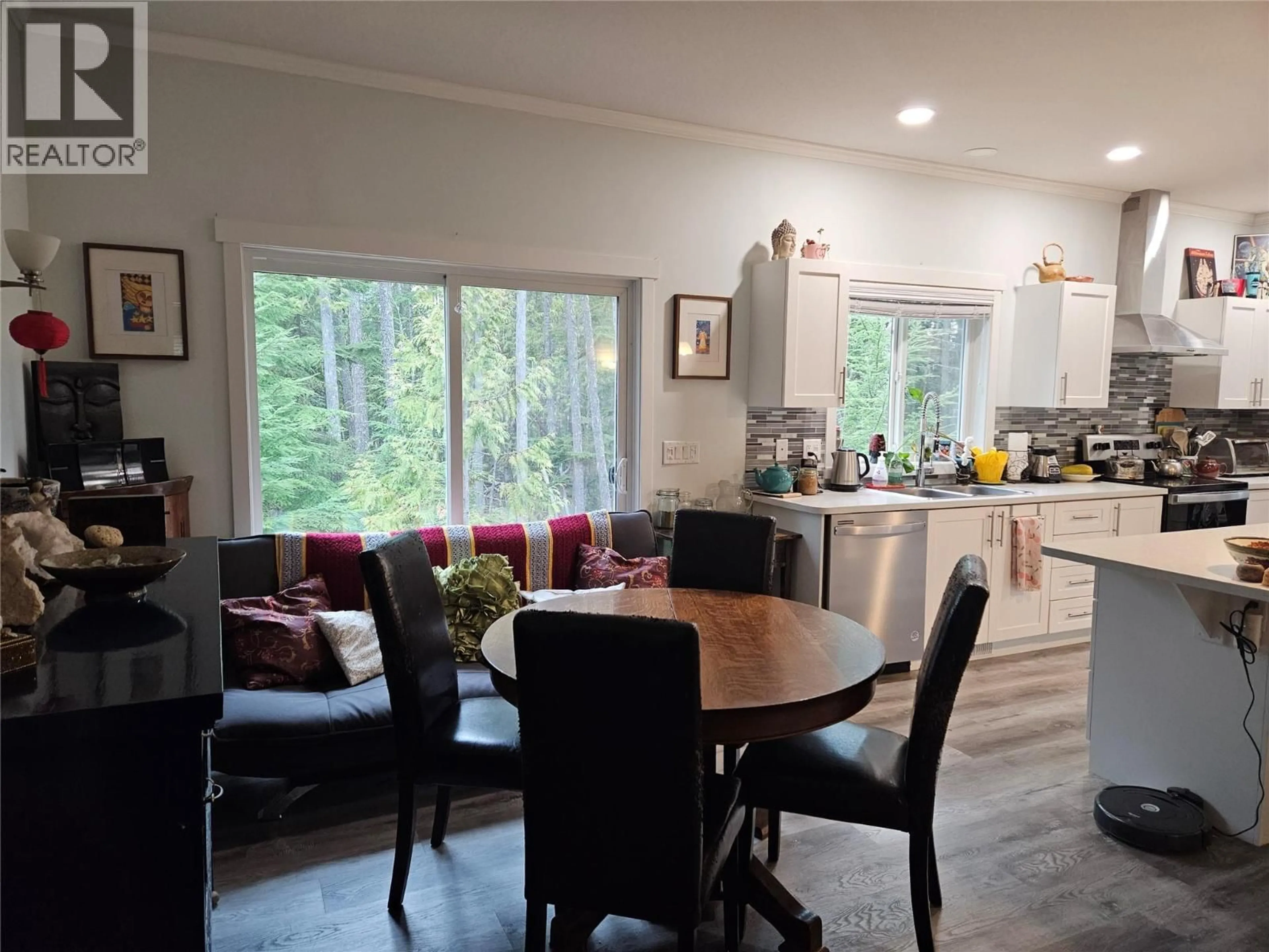 Open concept kitchen, unknown for 2291 15TH AVENUE, Nakusp British Columbia V0G1R1