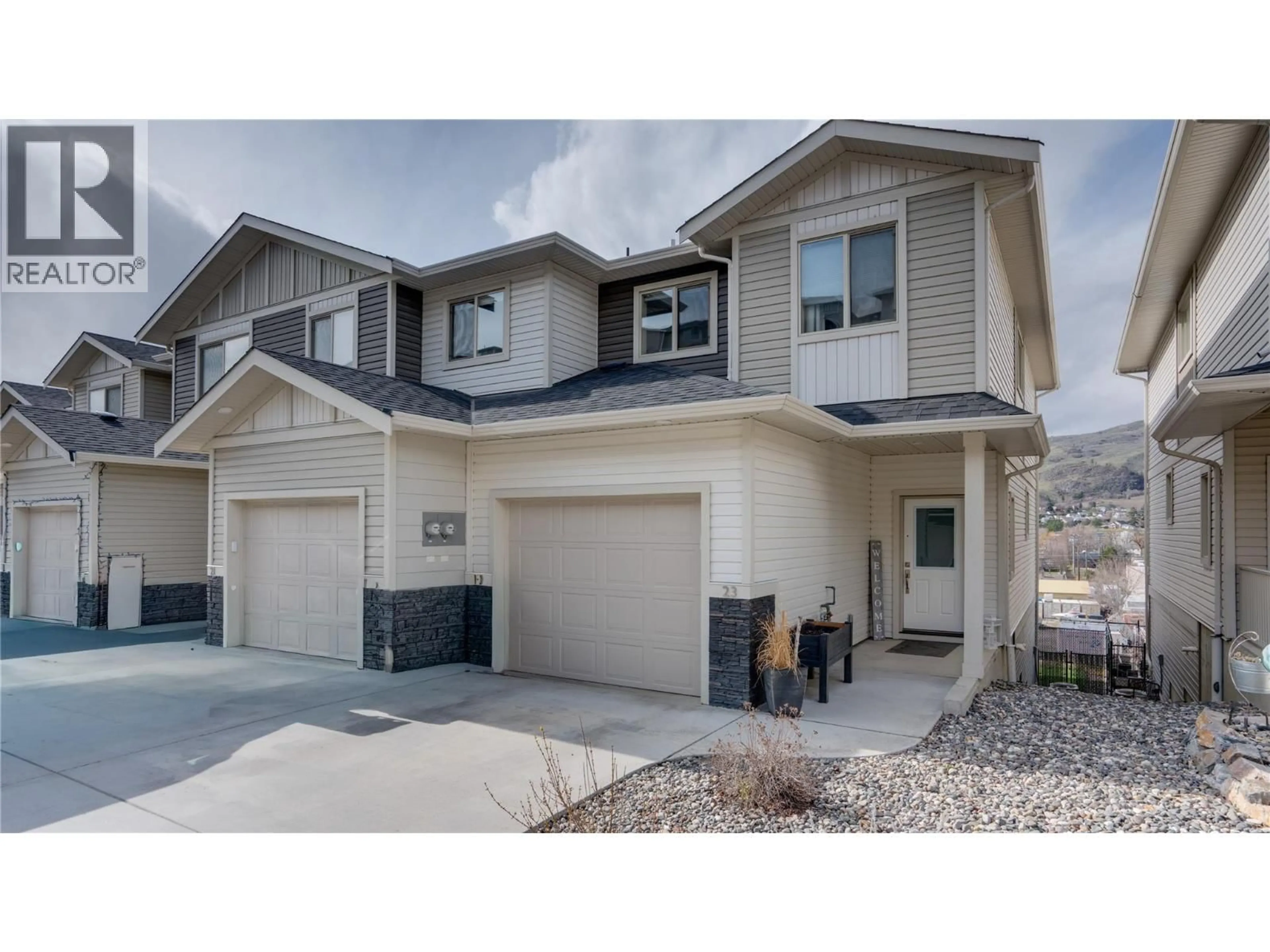 Home with vinyl exterior material, street for 23 - 4600 OKANAGAN AVENUE, Vernon British Columbia V1T0A8