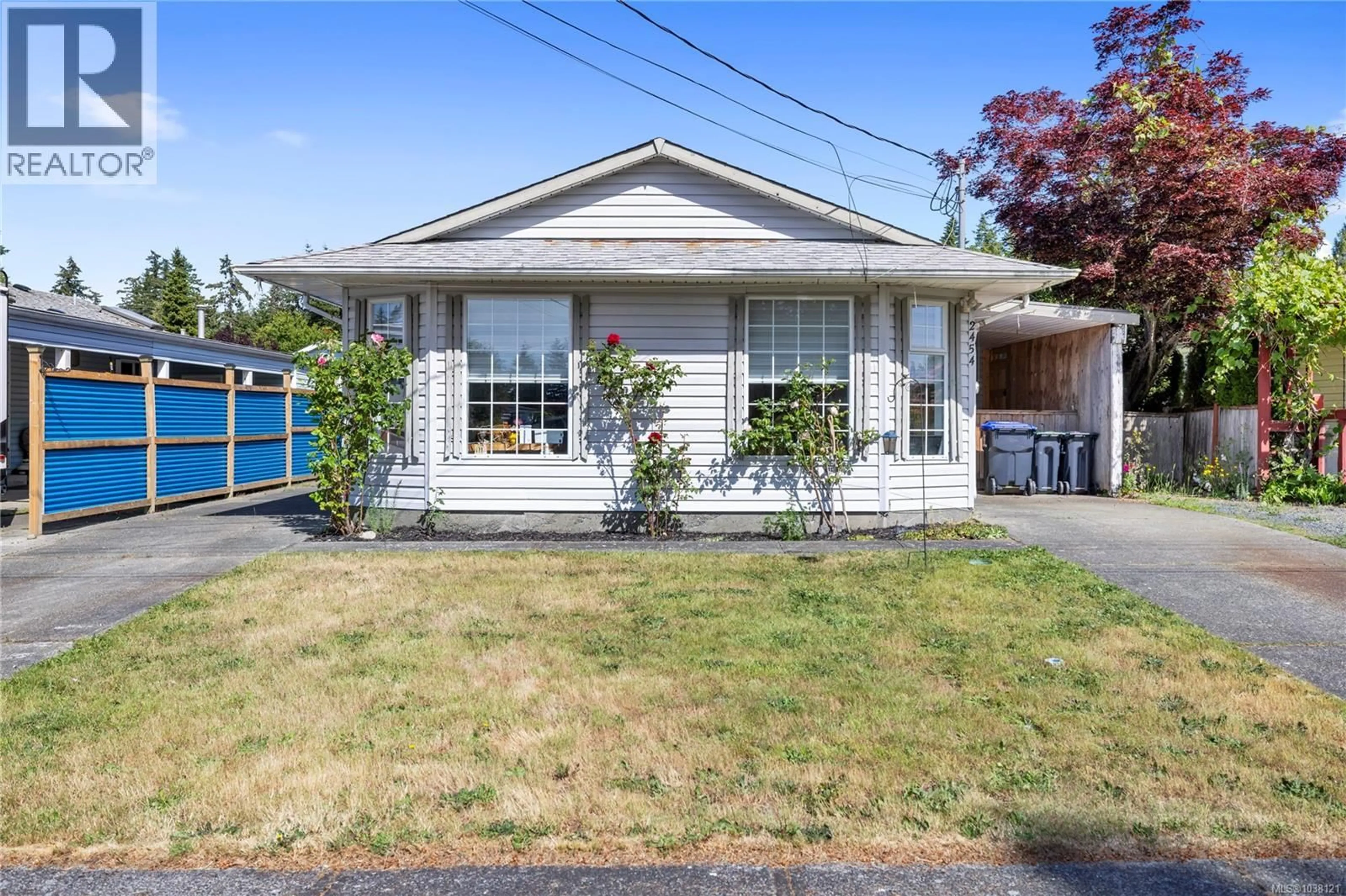 Home with vinyl exterior material, street for 2454 5TH STREET EAST, Courtenay British Columbia V9N8J2