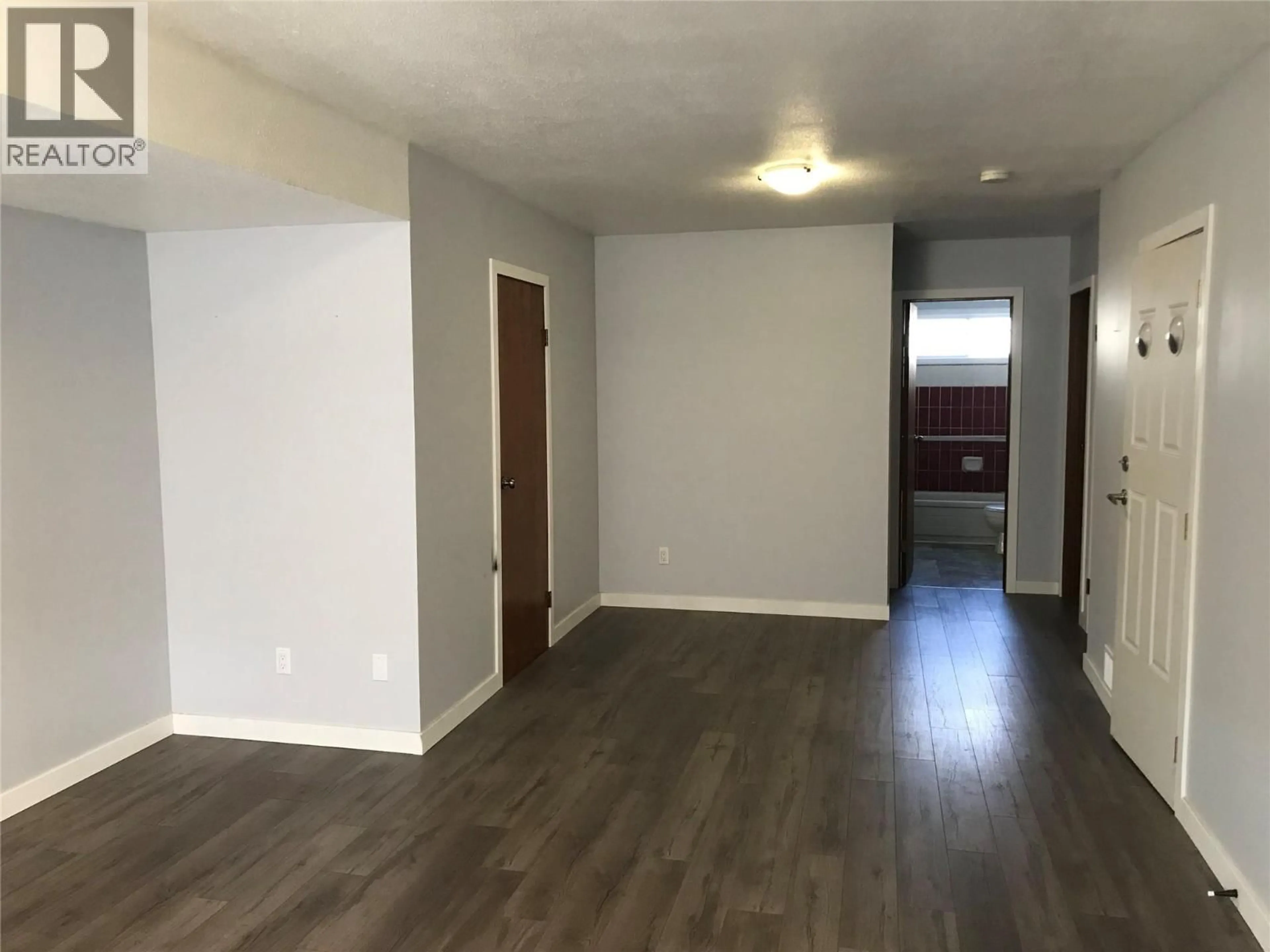 A pic of a room for 2110/2112 ETHEL STREET, Kelowna British Columbia V1Y2Z8