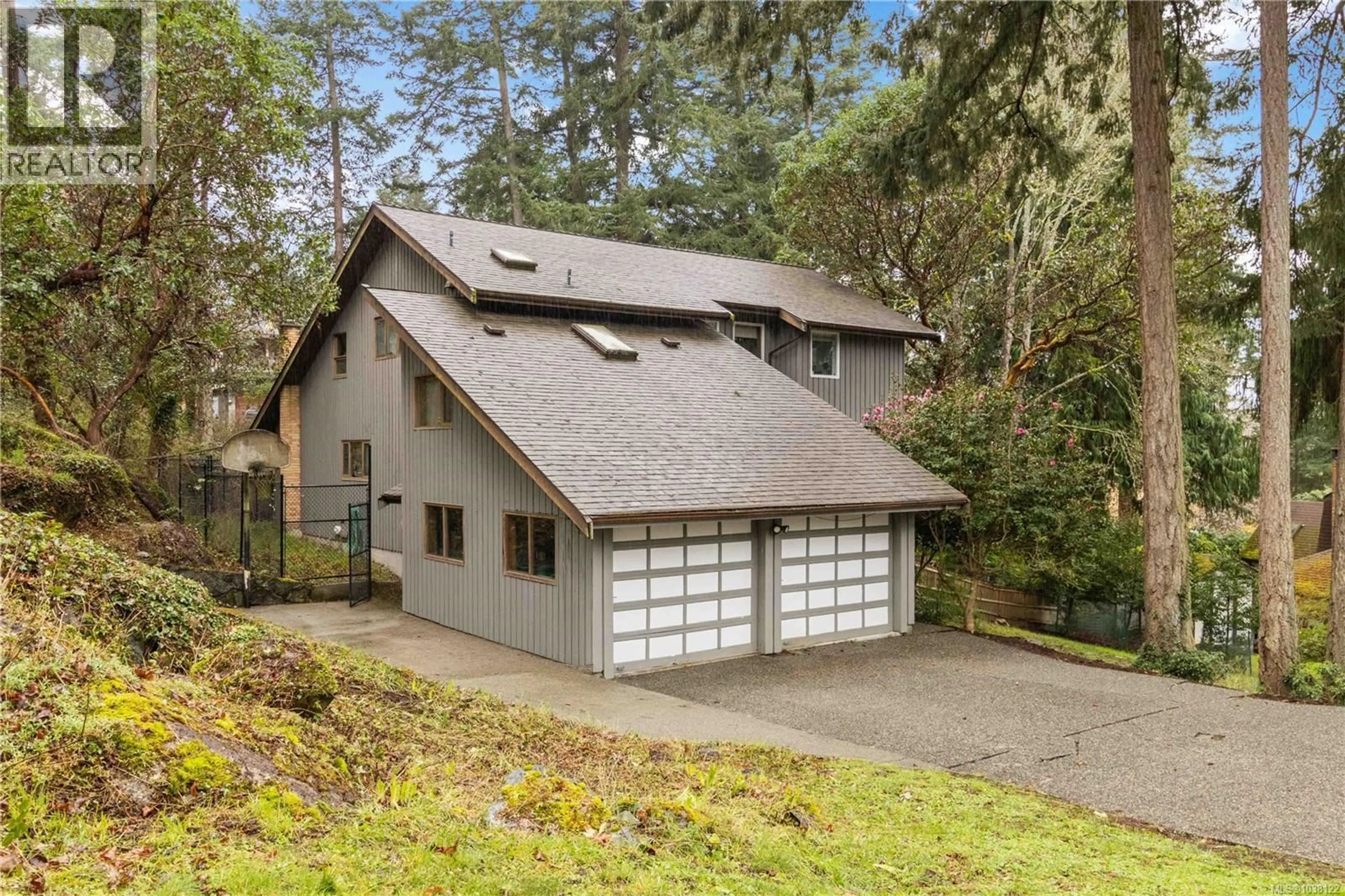 Unknown for 2753 ARBUTUS ROAD, Saanich British Columbia V8N5X7
