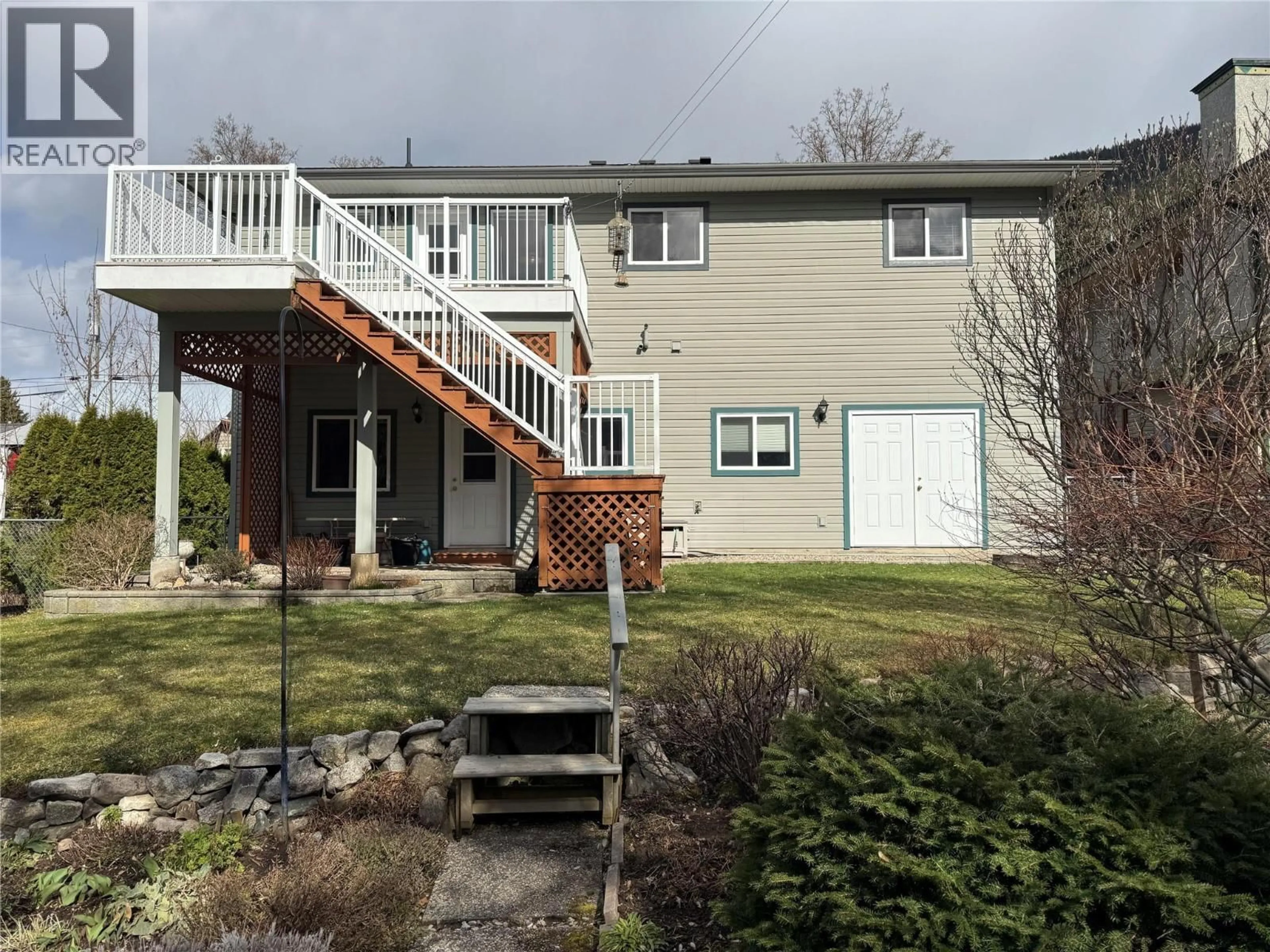 A pic from outside/outdoor area/front of a property/back of a property/a pic from drone, unknown for 2108 FALLS STREET, Nelson British Columbia V1L1K4