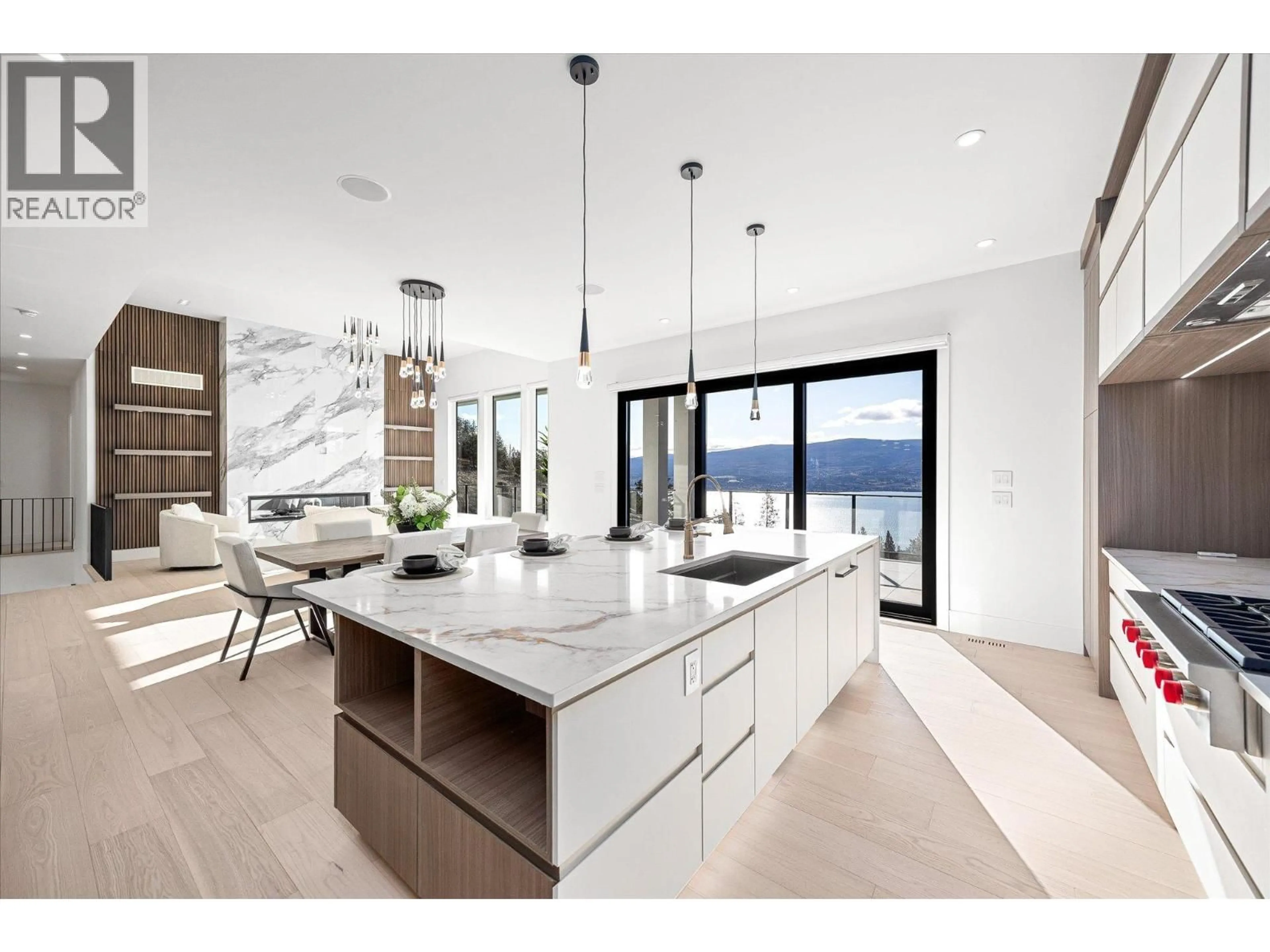 Contemporary kitchen, unknown for 1343 VINEYARD DRIVE, West Kelowna British Columbia V4T0E9