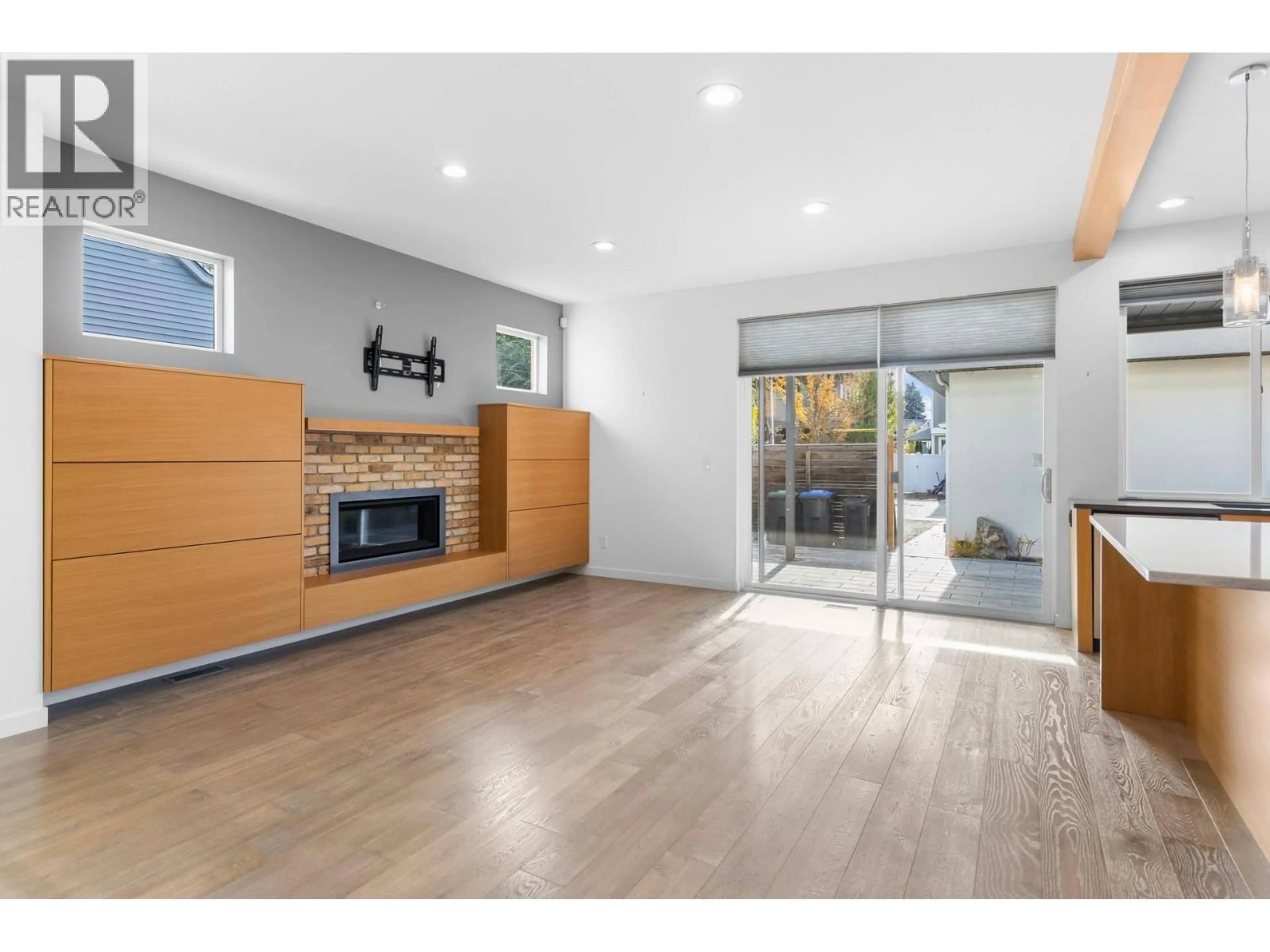 Unknown for 443 CHRISTLETON AVENUE, Kelowna British Columbia V1Y5H9