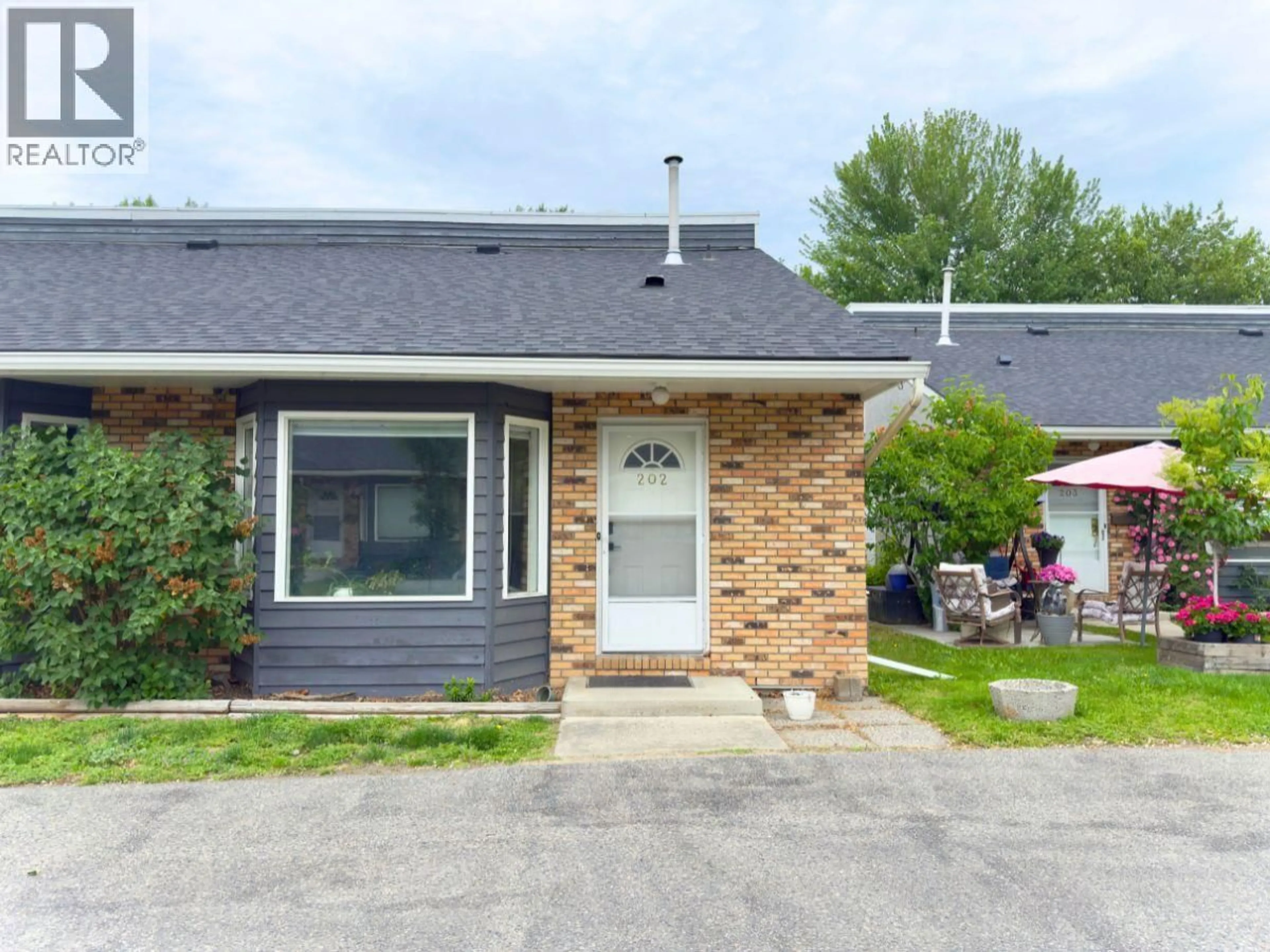 Unknown for 202 - 3155 GORDON DRIVE, Kelowna British Columbia V1W3N5