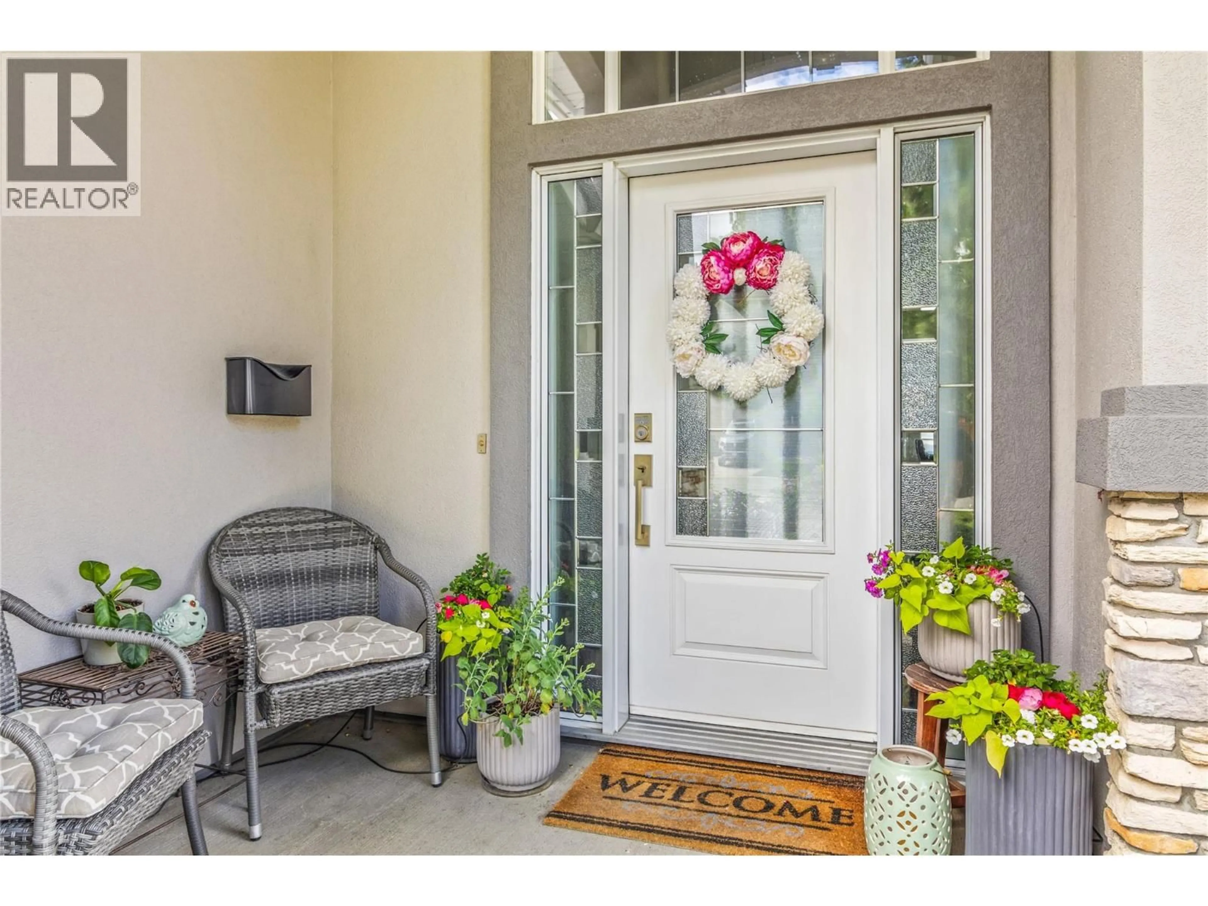 Indoor entryway for 187 COPPERTREE COURT, Kamloops British Columbia V2E2N4