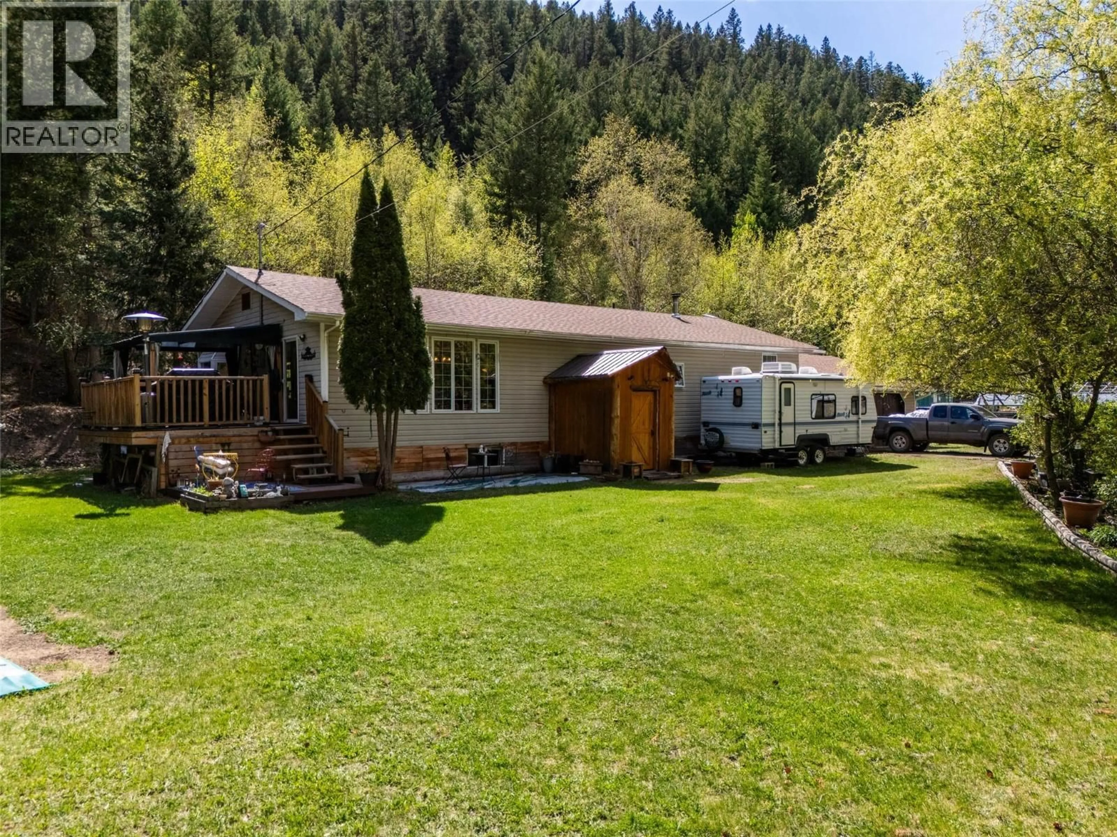 A pic from outside/outdoor area/front of a property/back of a property/a pic from drone, unknown for 9792 MEADOW ROAD, Kamloops British Columbia V0K2J0