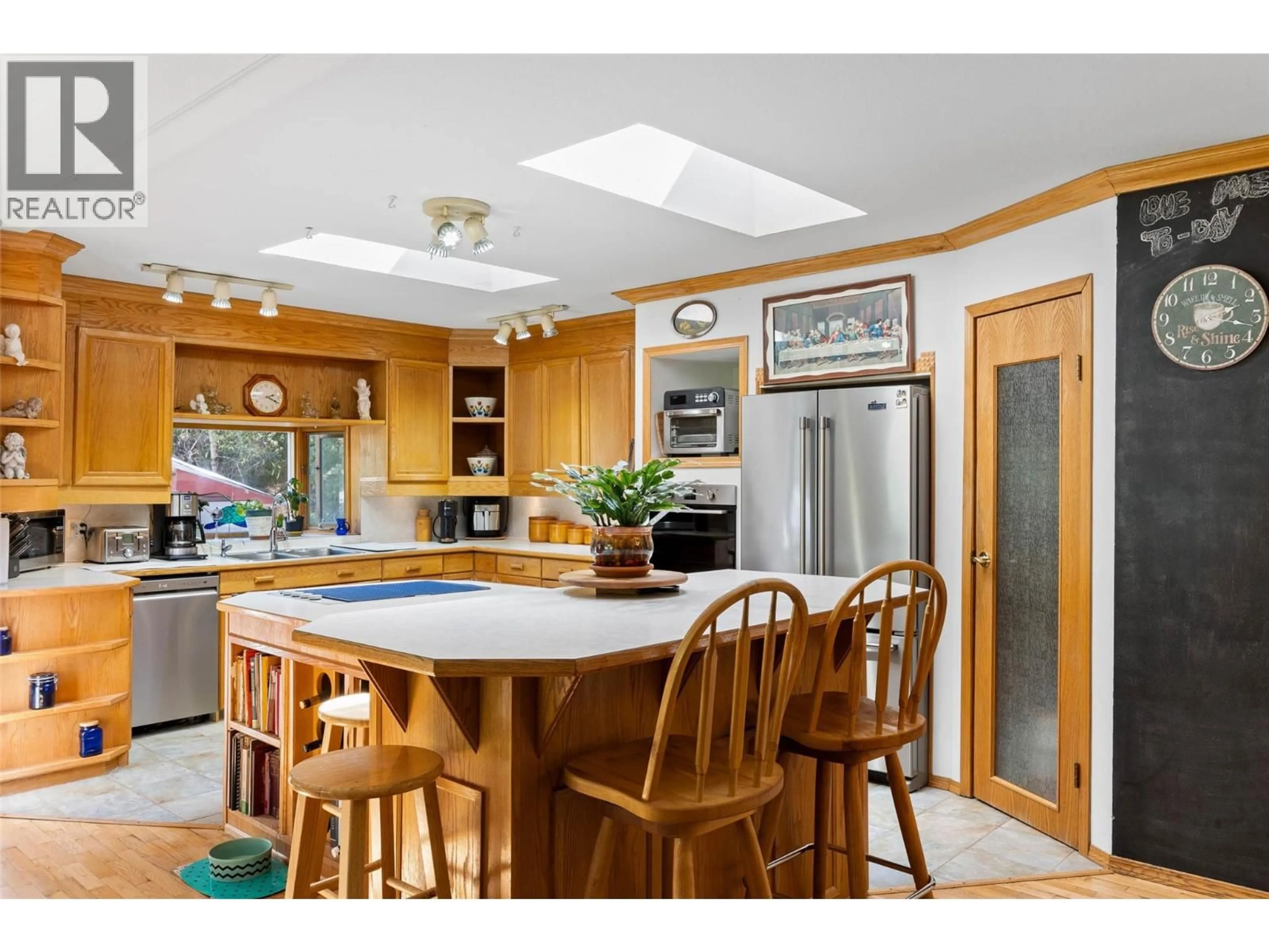 Open concept kitchen, unknown for 9792 MEADOW ROAD, Kamloops British Columbia V0K2J0