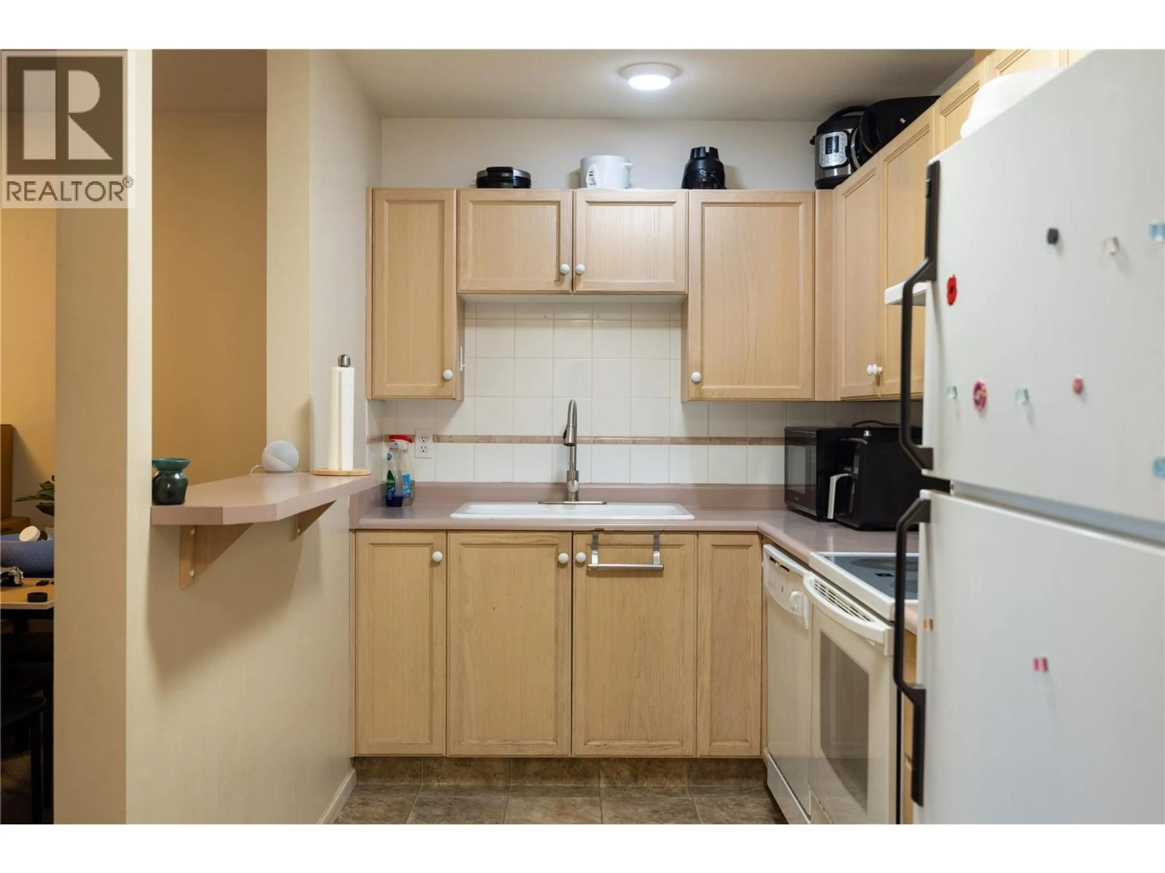 Standard kitchen, unknown for 202 - 730 BADKE ROAD, Kelowna British Columbia V1X6G9