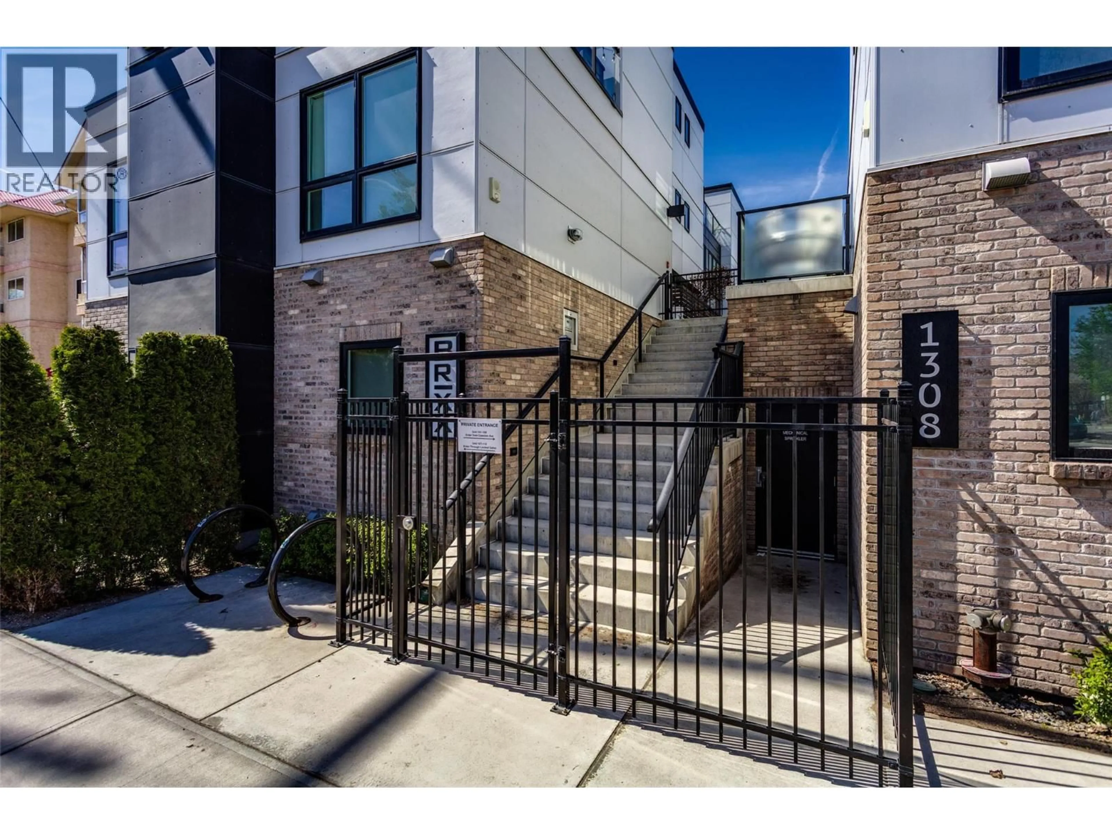 Unknown for 104 - 1308 RICHTER STREET, Kelowna British Columbia V1Y2L3