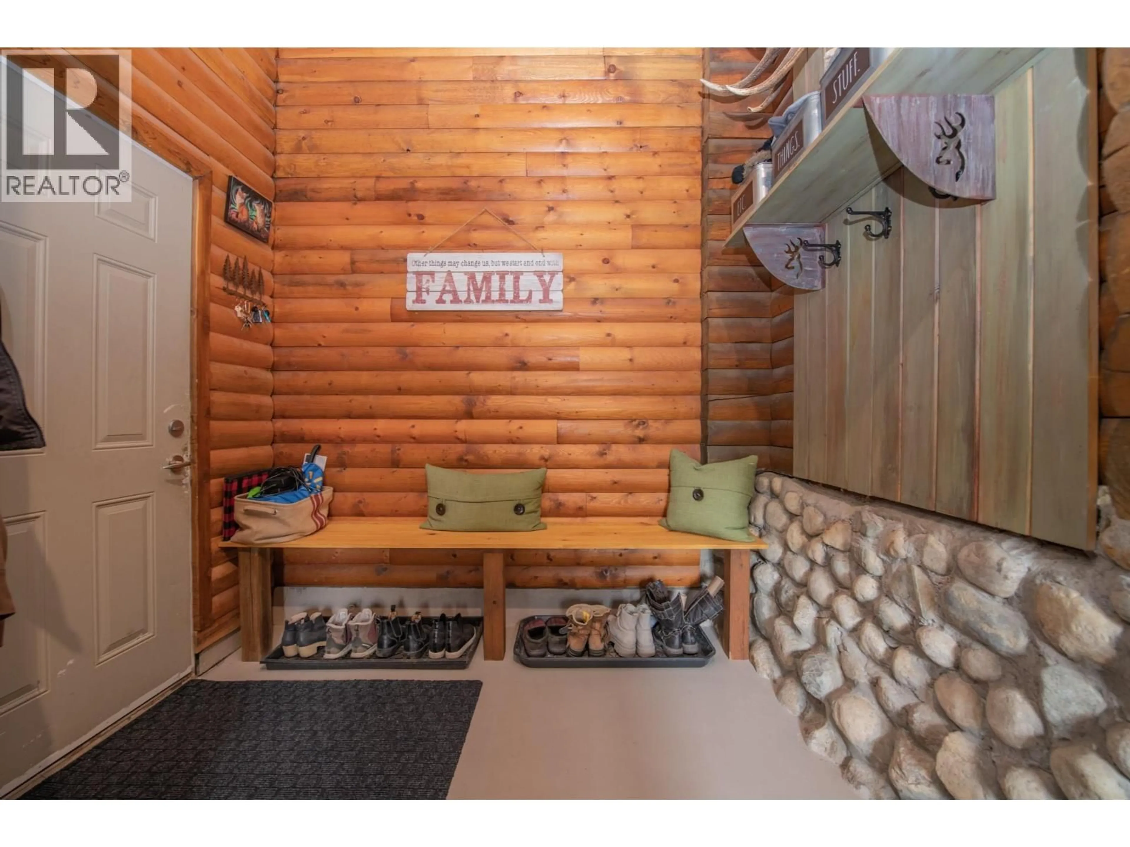 Indoor entryway for 1495 6 HIGHWAY, Nakusp British Columbia V0G1R1