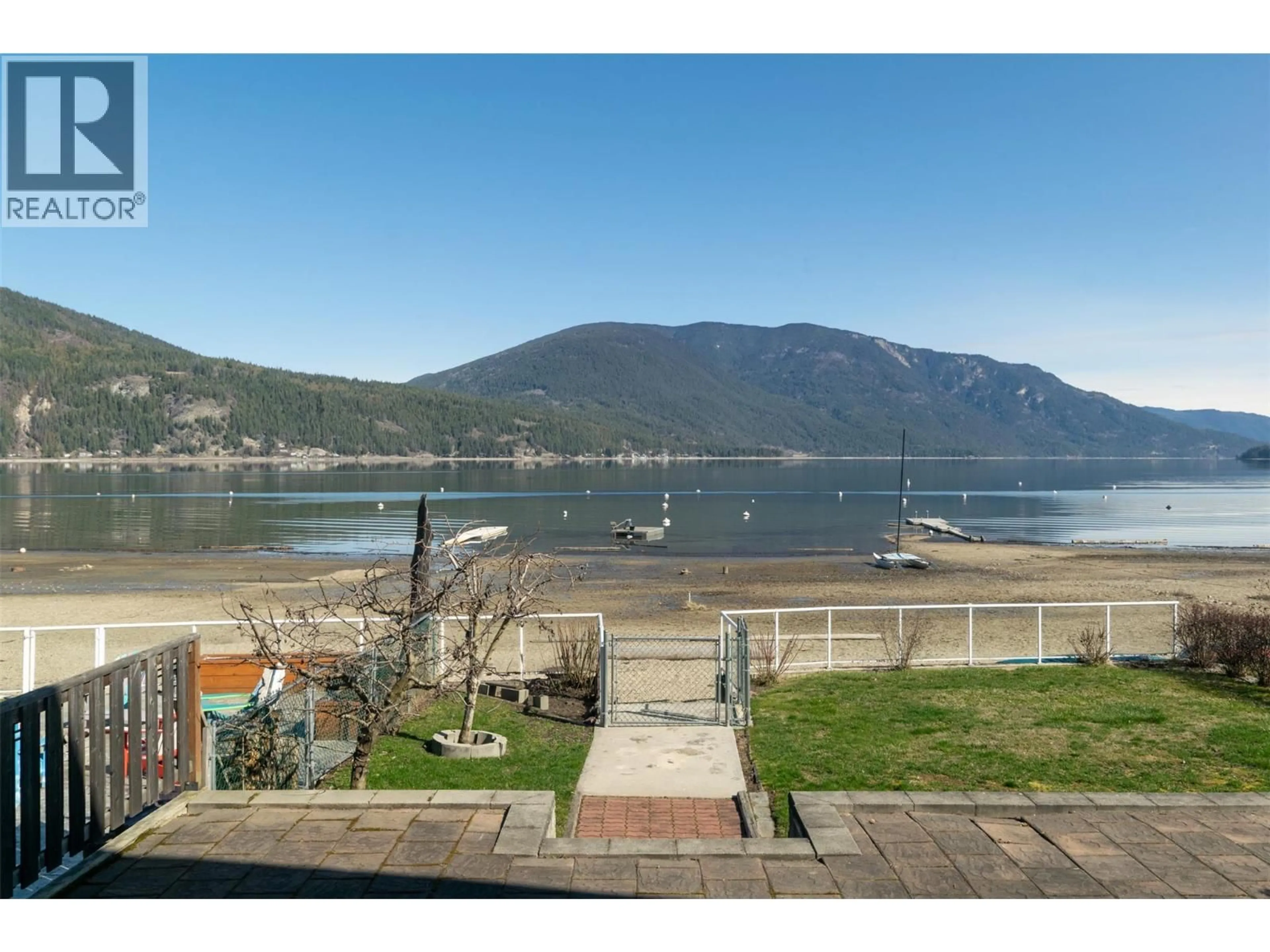 A pic from outside/outdoor area/front of a property/back of a property/a pic from drone, water/lake/river/ocean view for 4751 75 AVENUE NORTHEAST, Salmon Arm British Columbia V0E1K0
