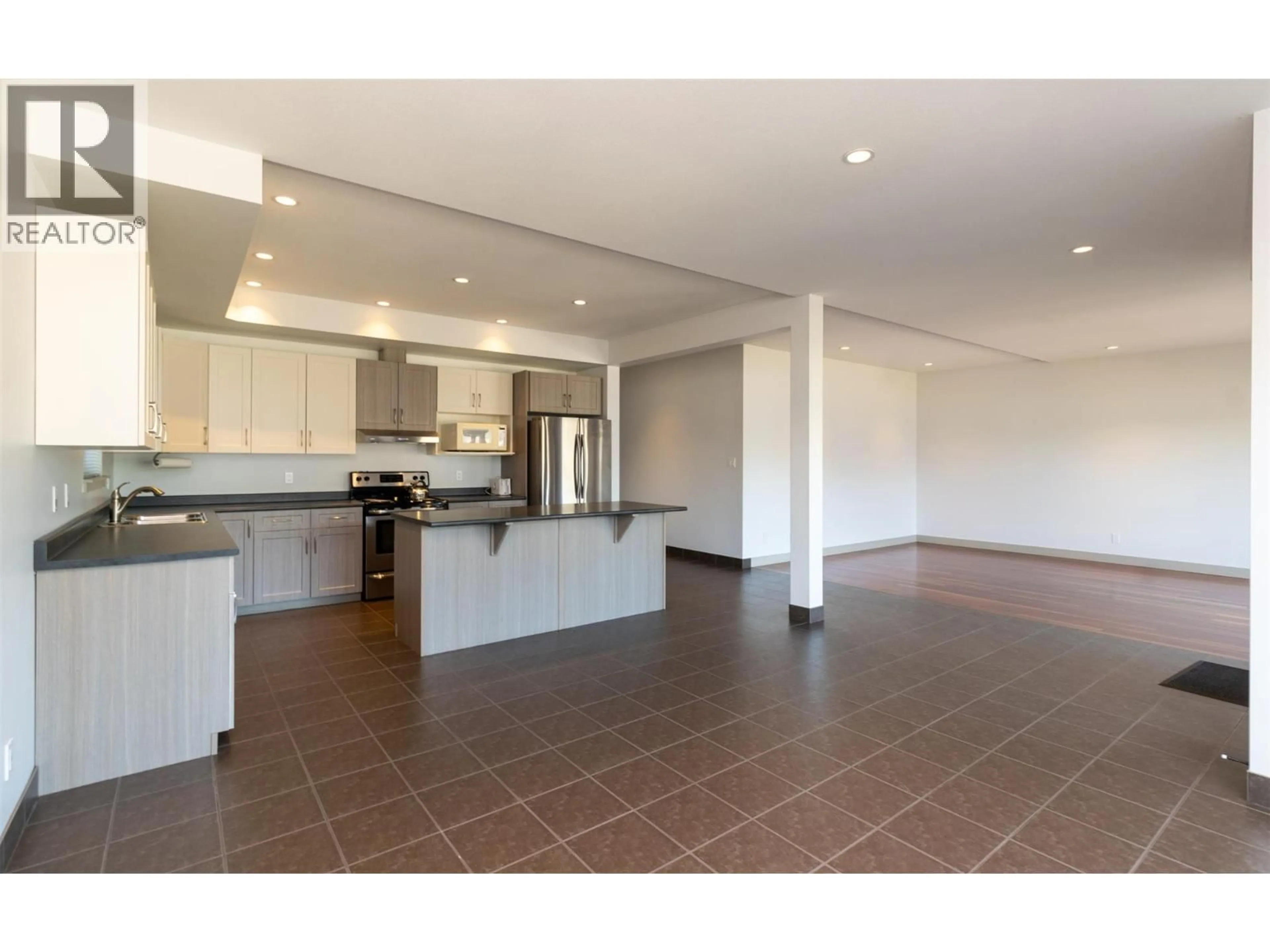 Open concept kitchen, unknown for 4751 75 AVENUE NORTHEAST, Salmon Arm British Columbia V0E1K0