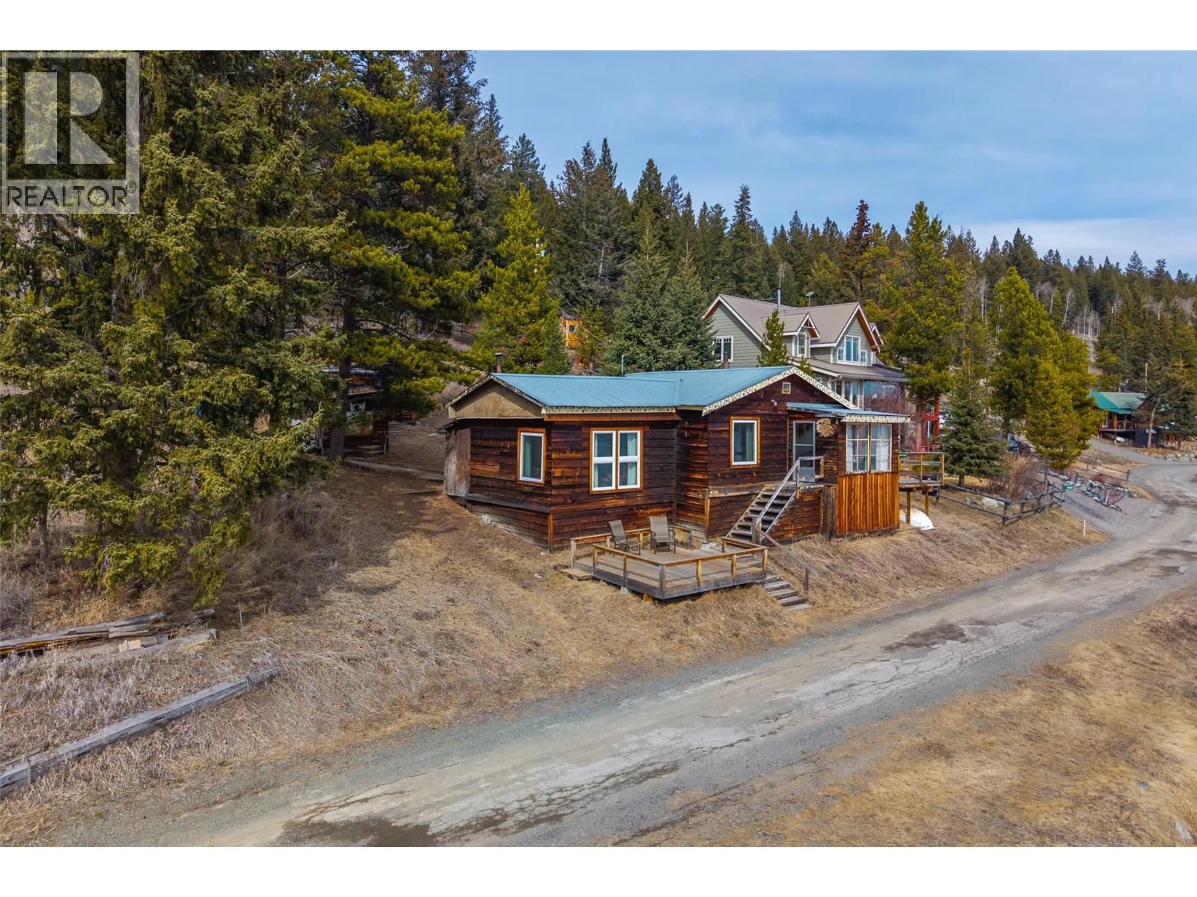 A pic from outside/outdoor area/front of a property/back of a property/a pic from drone, street for 4081 LAC LE JEUNE DRIVE WEST, Kamloops British Columbia V1S1Y8