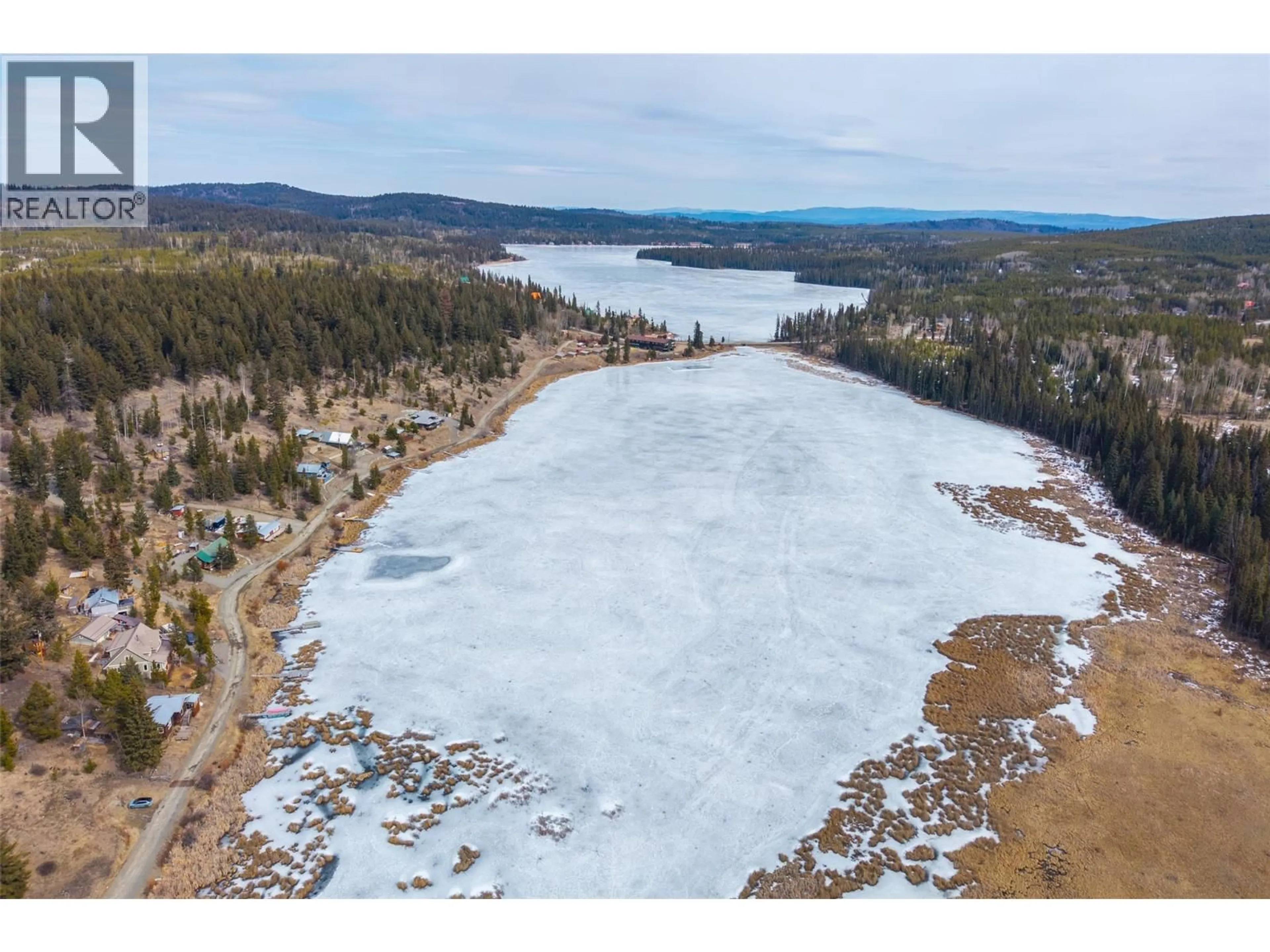A pic from outside/outdoor area/front of a property/back of a property/a pic from drone, water/lake/river/ocean view for 4081 LAC LE JEUNE DRIVE WEST, Kamloops British Columbia V1S1Y8