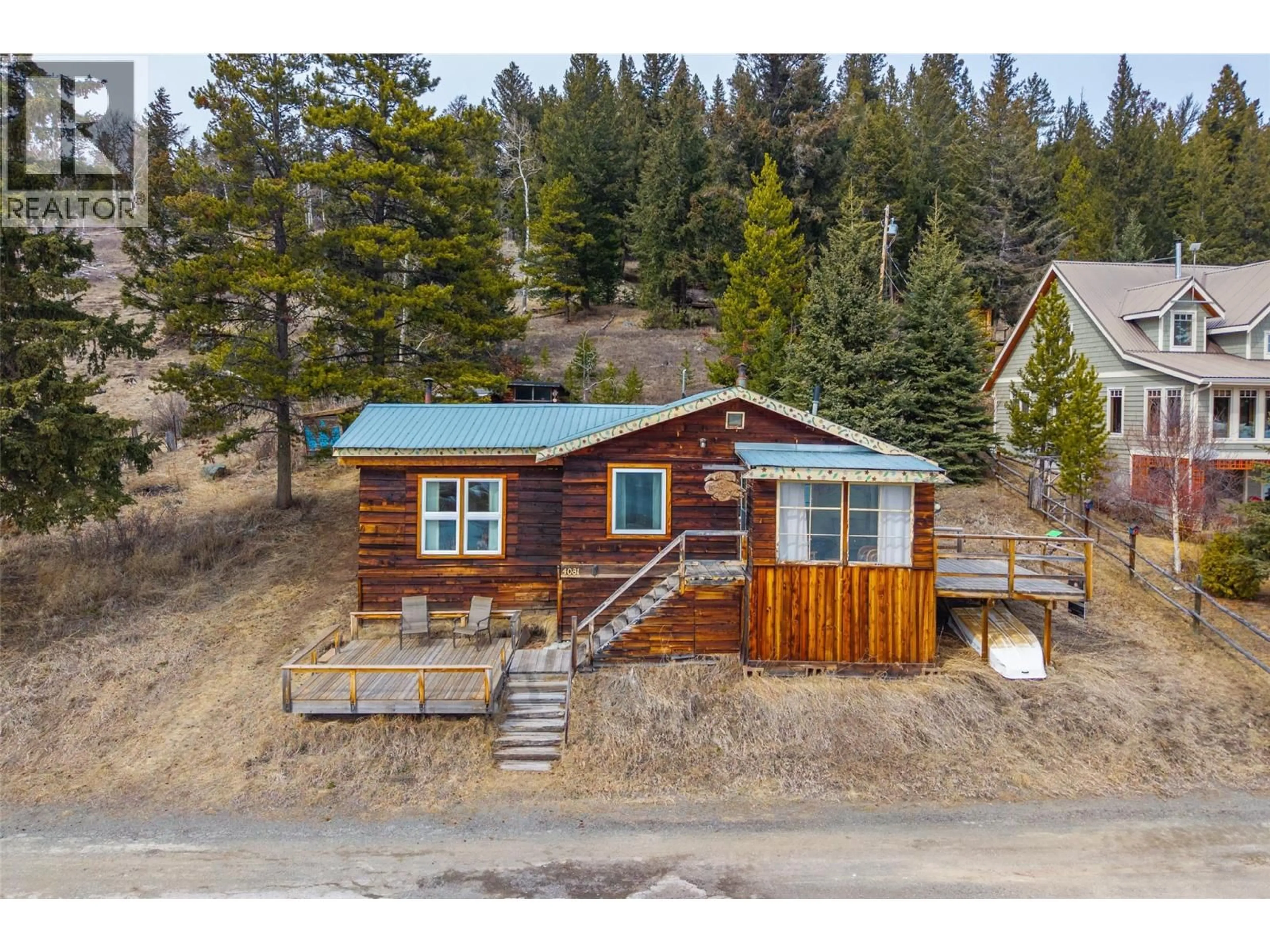 A pic from outside/outdoor area/front of a property/back of a property/a pic from drone, street for 4081 LAC LE JEUNE DRIVE WEST, Kamloops British Columbia V1S1Y8