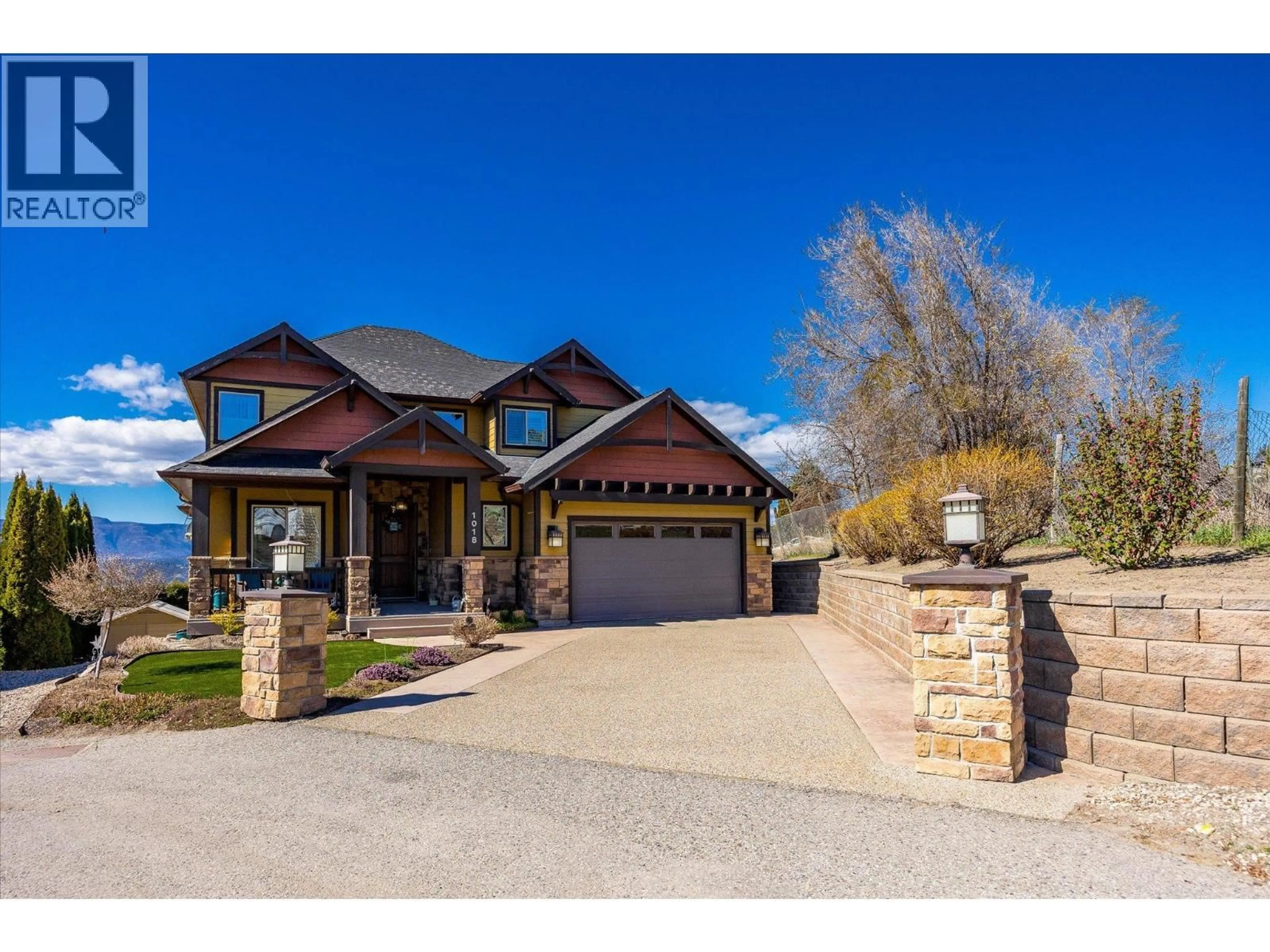 Home with brick exterior material, street for 1018 HUME AVENUE, Kelowna British Columbia V1P1P2