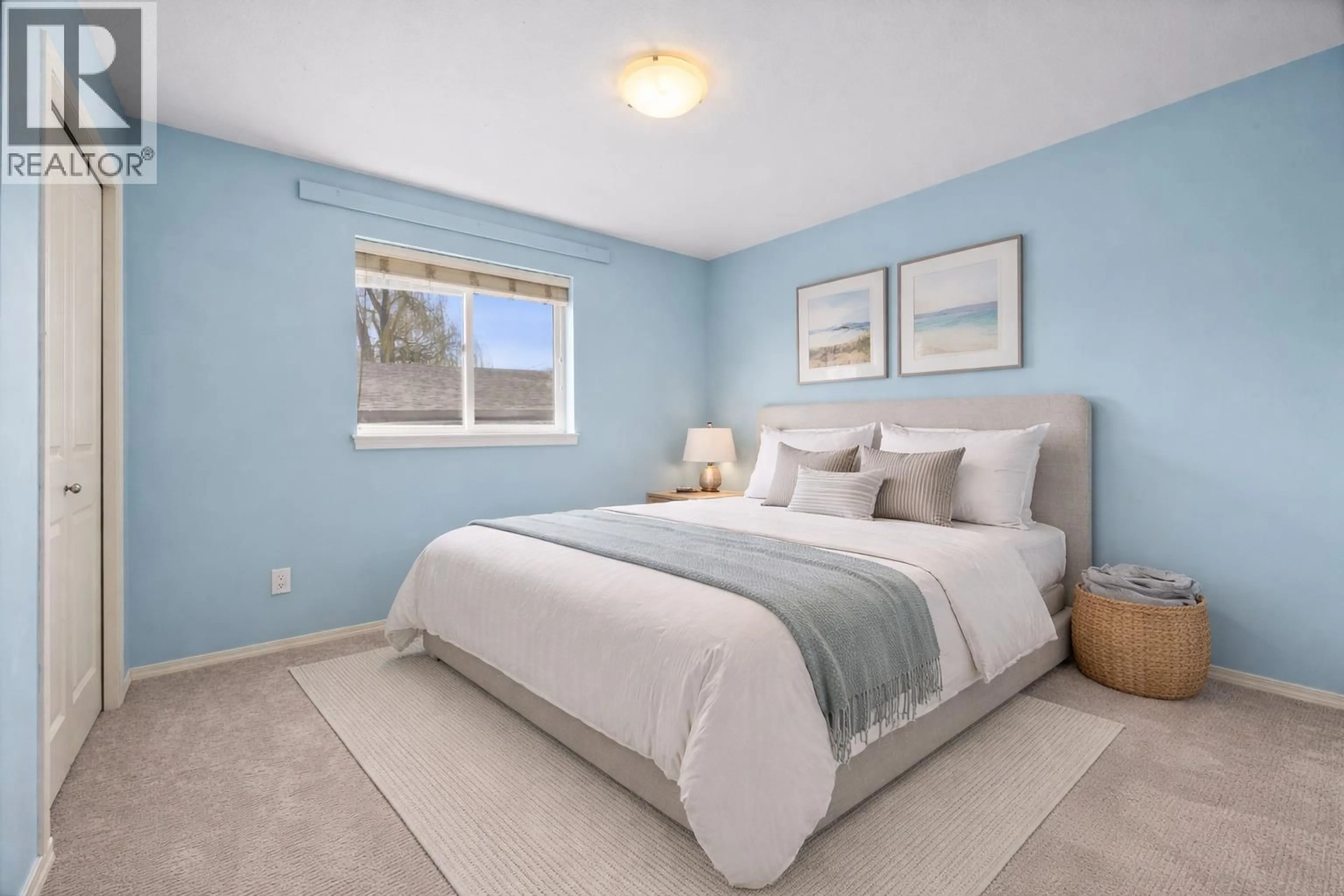Bedroom with bed, unknown for 1322 CORNWALL STREET, Kamloops British Columbia V2B2T4
