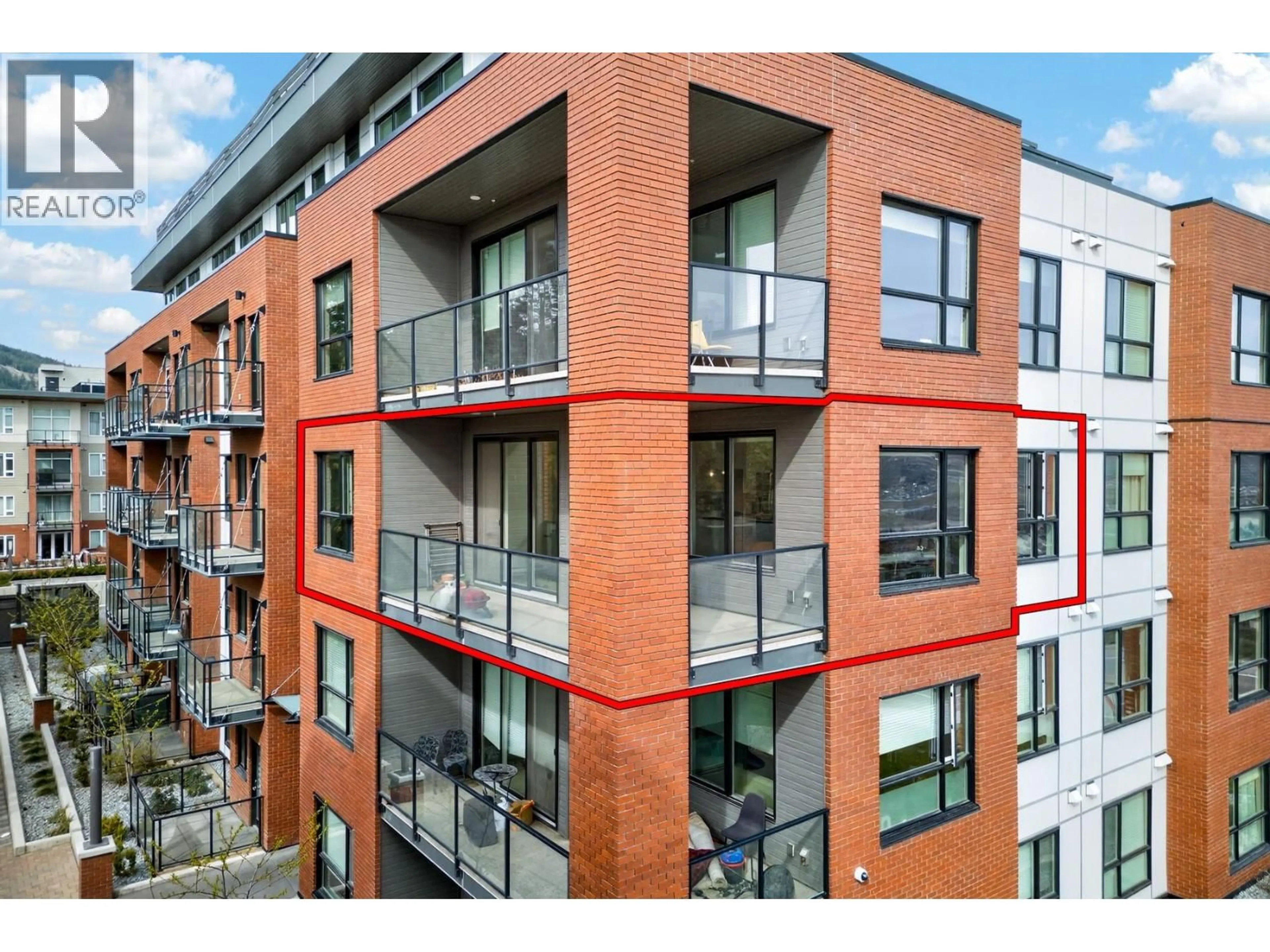 A pic from outside/outdoor area/front of a property/back of a property/a pic from drone, building for 303 - 875 UNIVERSITY DRIVE, Kamloops British Columbia V2C0J8