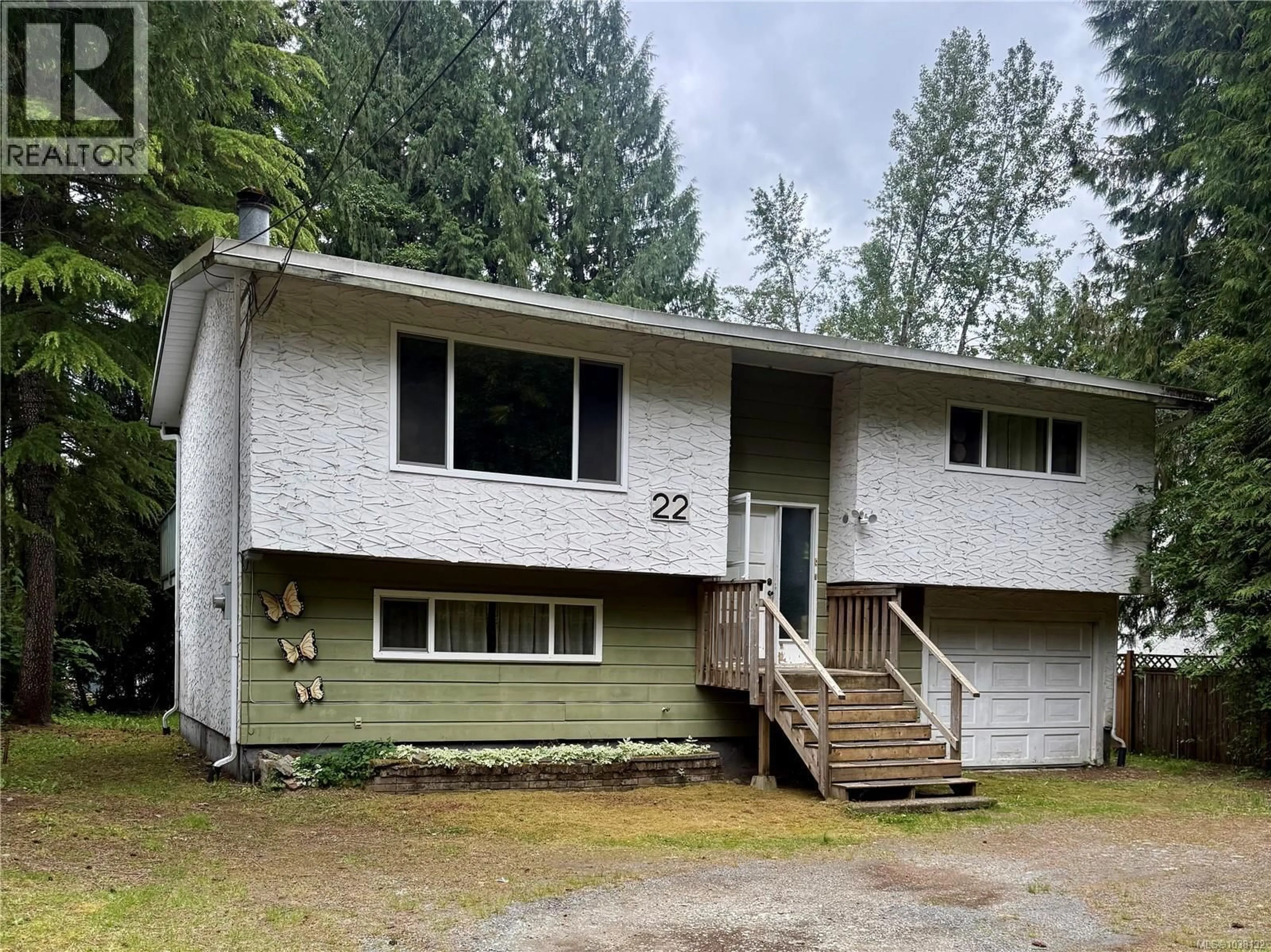 A pic from outside/outdoor area/front of a property/back of a property/a pic from drone, unknown for 22 SAVOY ROAD, Lake Cowichan British Columbia V0R2G0