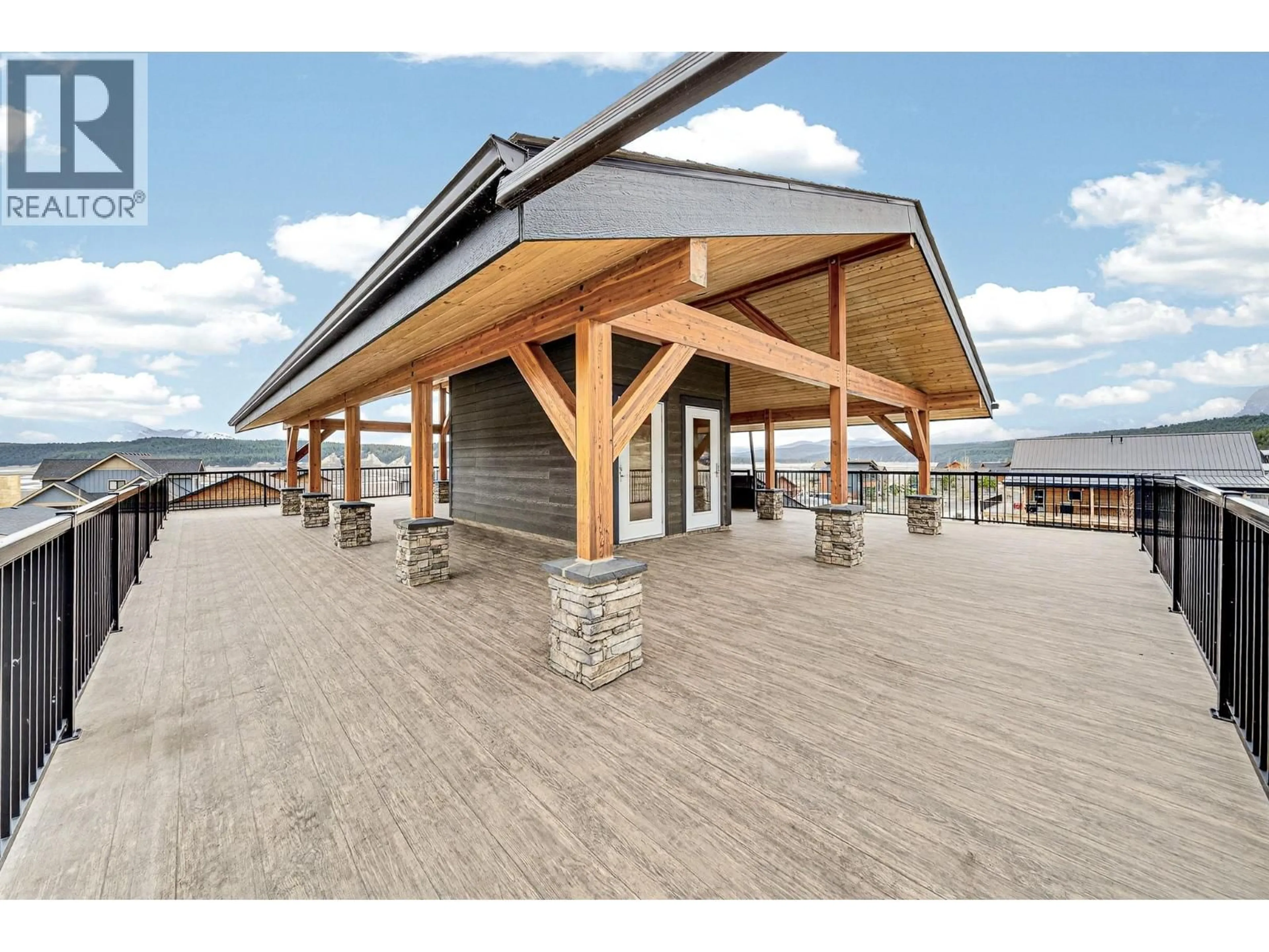 Patio, mountain view for 1687 KOOCANUSA LAKE DRIVE, Lake Koocanusa British Columbia V0B1T5