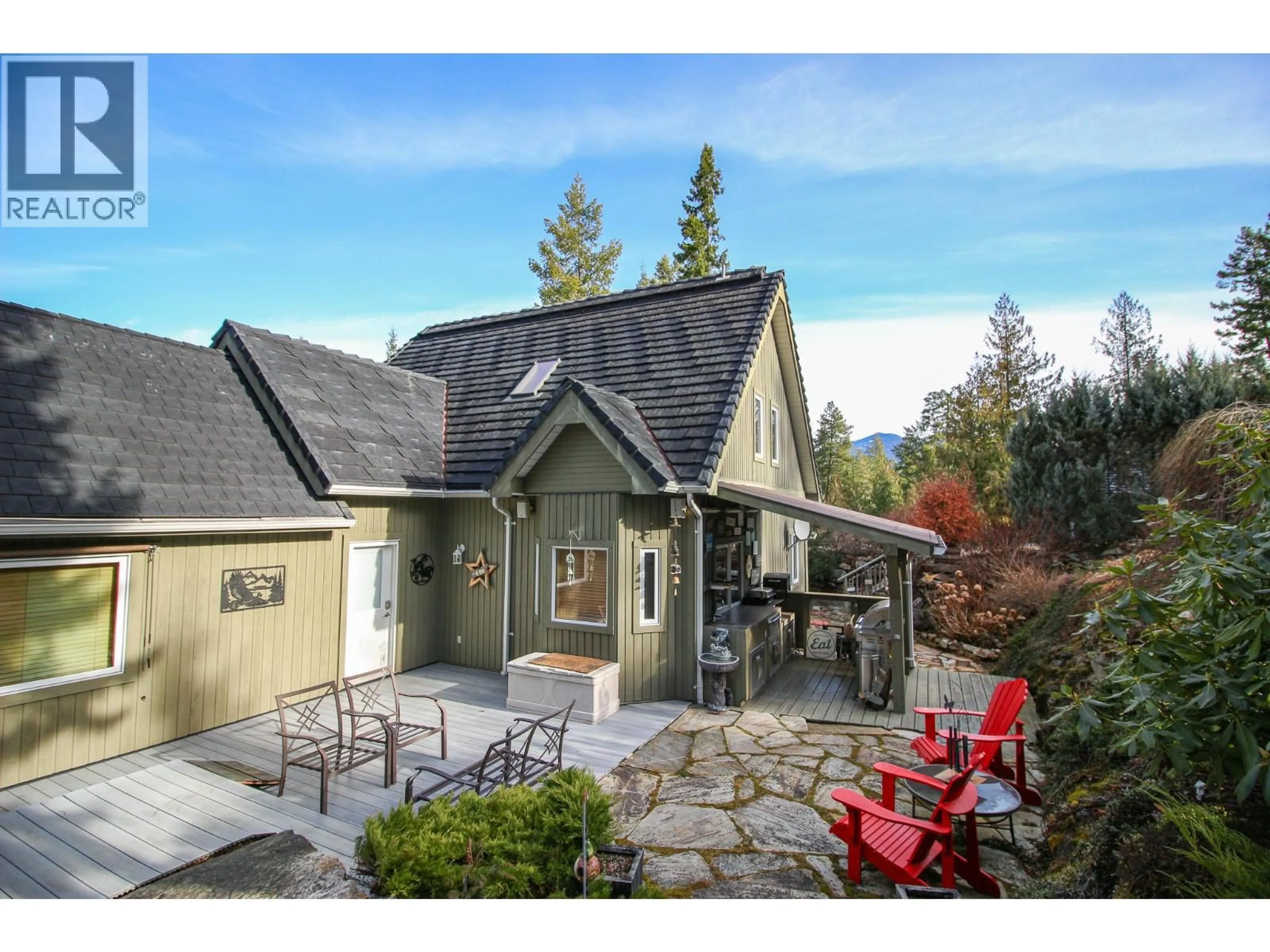 Patio, mountain view for 17222 PILOT BAY ROAD, Kootenay Bay British Columbia V0B1E0