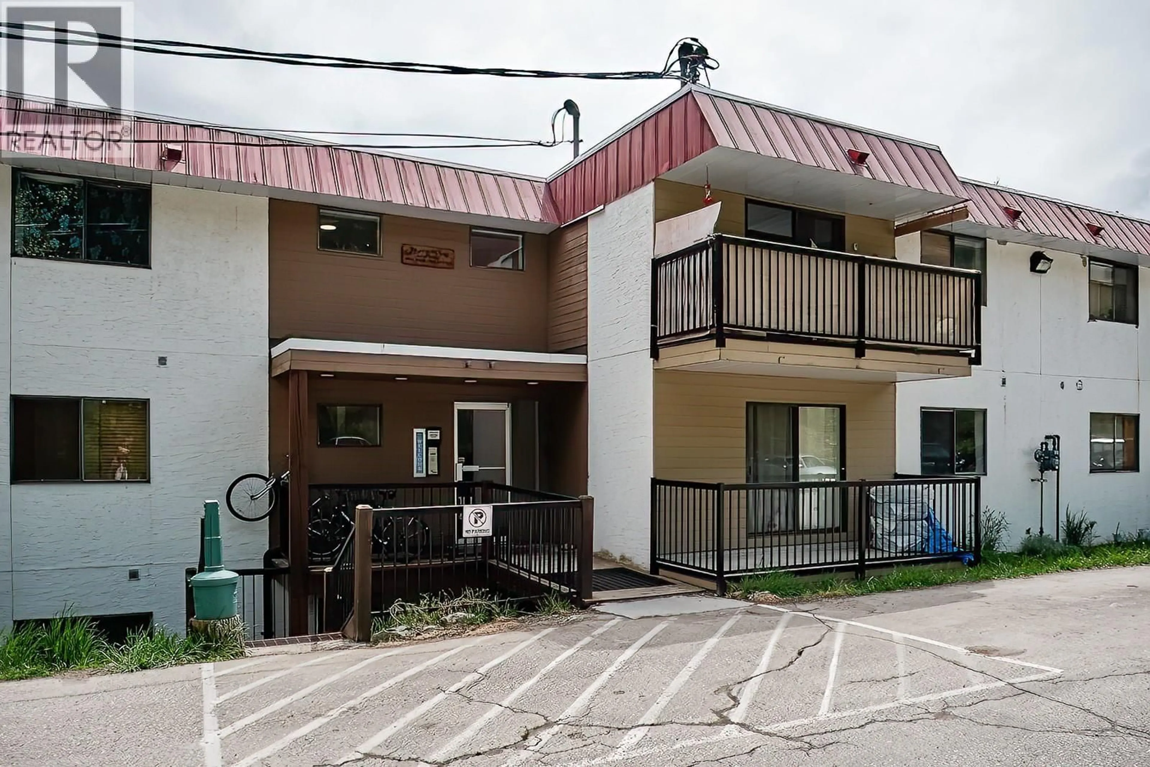 Patio, street for 208 - 1510 NICKELPLATE ROAD, Rossland British Columbia V0G1Y0