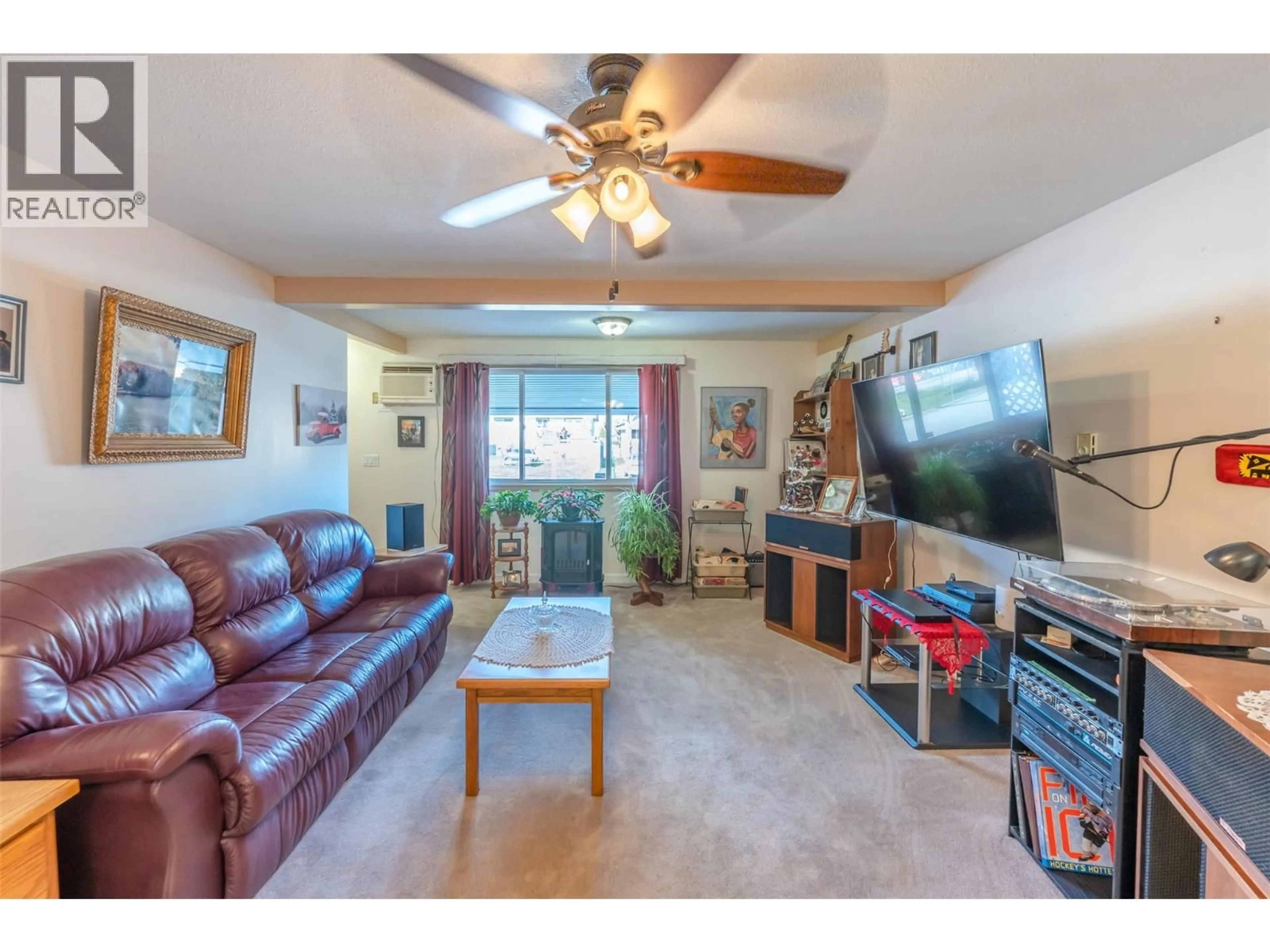 Living room with furniture, unknown for 8 - 5862 AIRPORT STREET, Oliver British Columbia V0H1T0