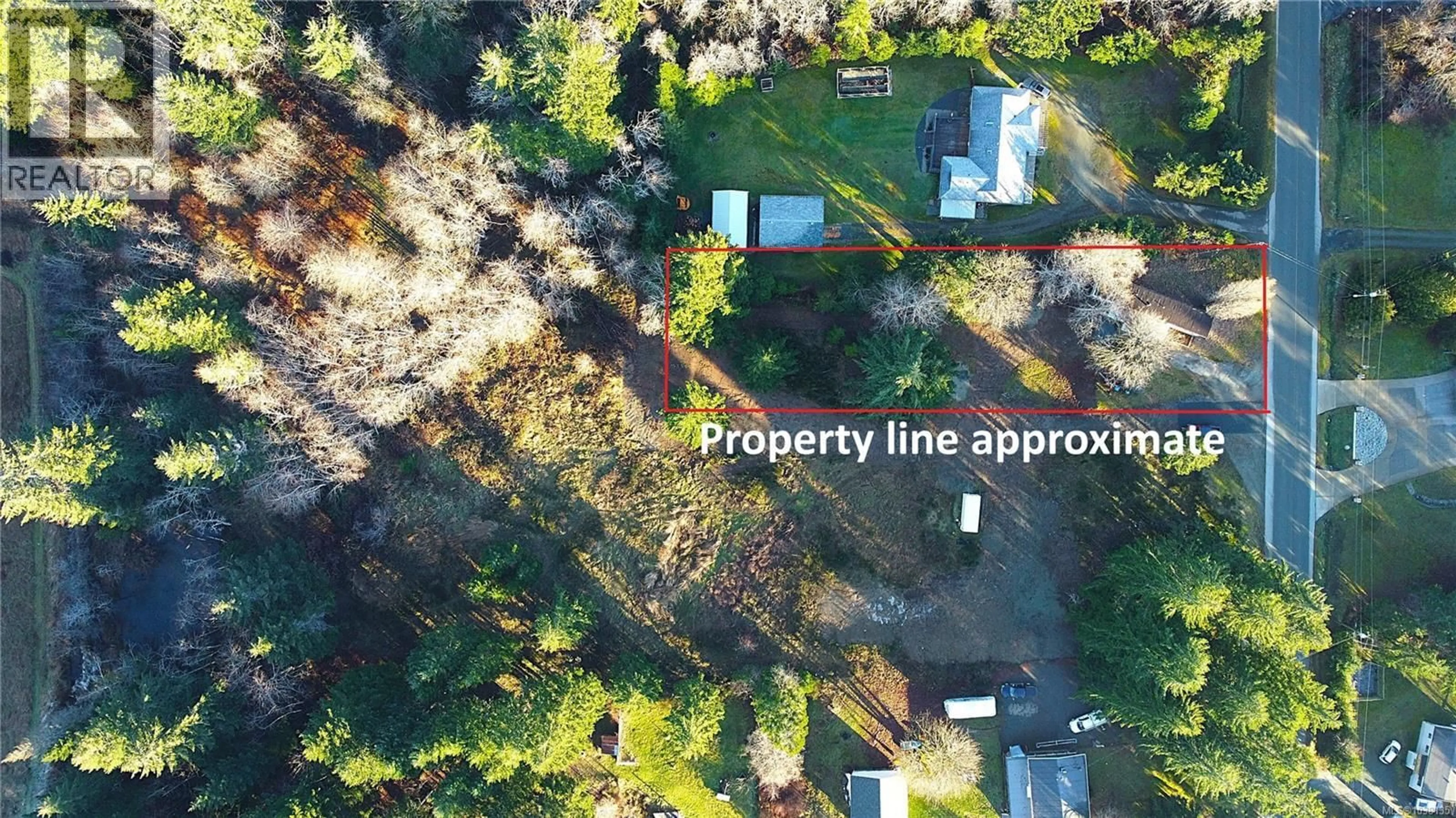 A pic from outside/outdoor area/front of a property/back of a property/a pic from drone, unknown for 3 - 2831 BURDE STREET, Port Alberni British Columbia V9Y7M4