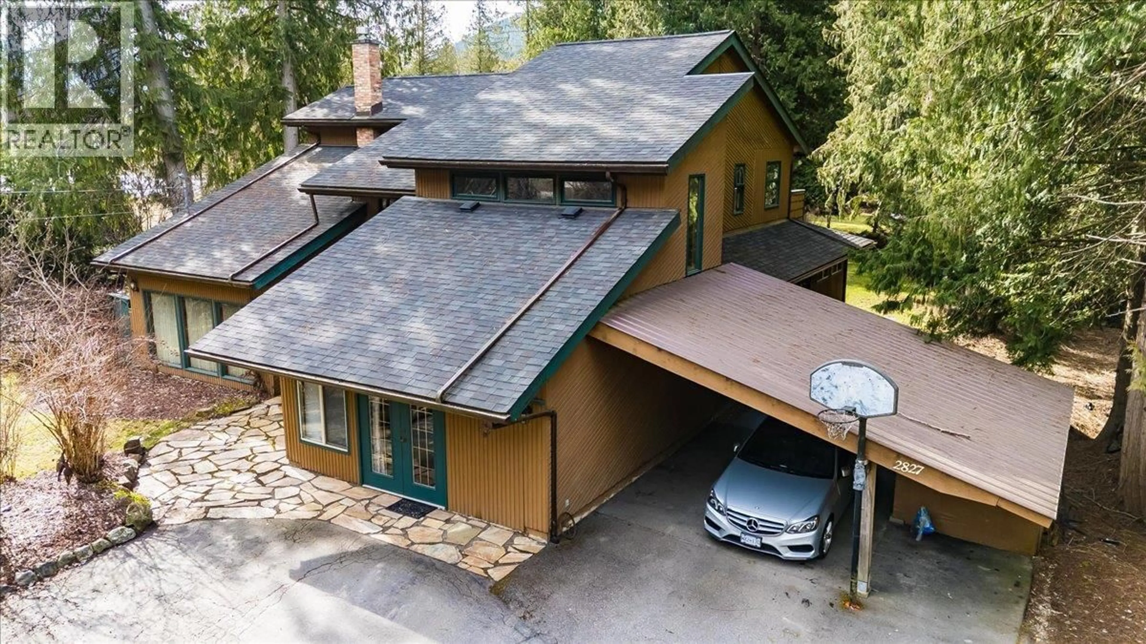 A pic from outside/outdoor area/front of a property/back of a property/a pic from drone, unknown for 2827 EVIN ROAD, Slocan Park British Columbia V0G2E0