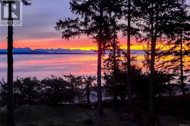 145 PETROGLYPH WAY, Quadra Island 2