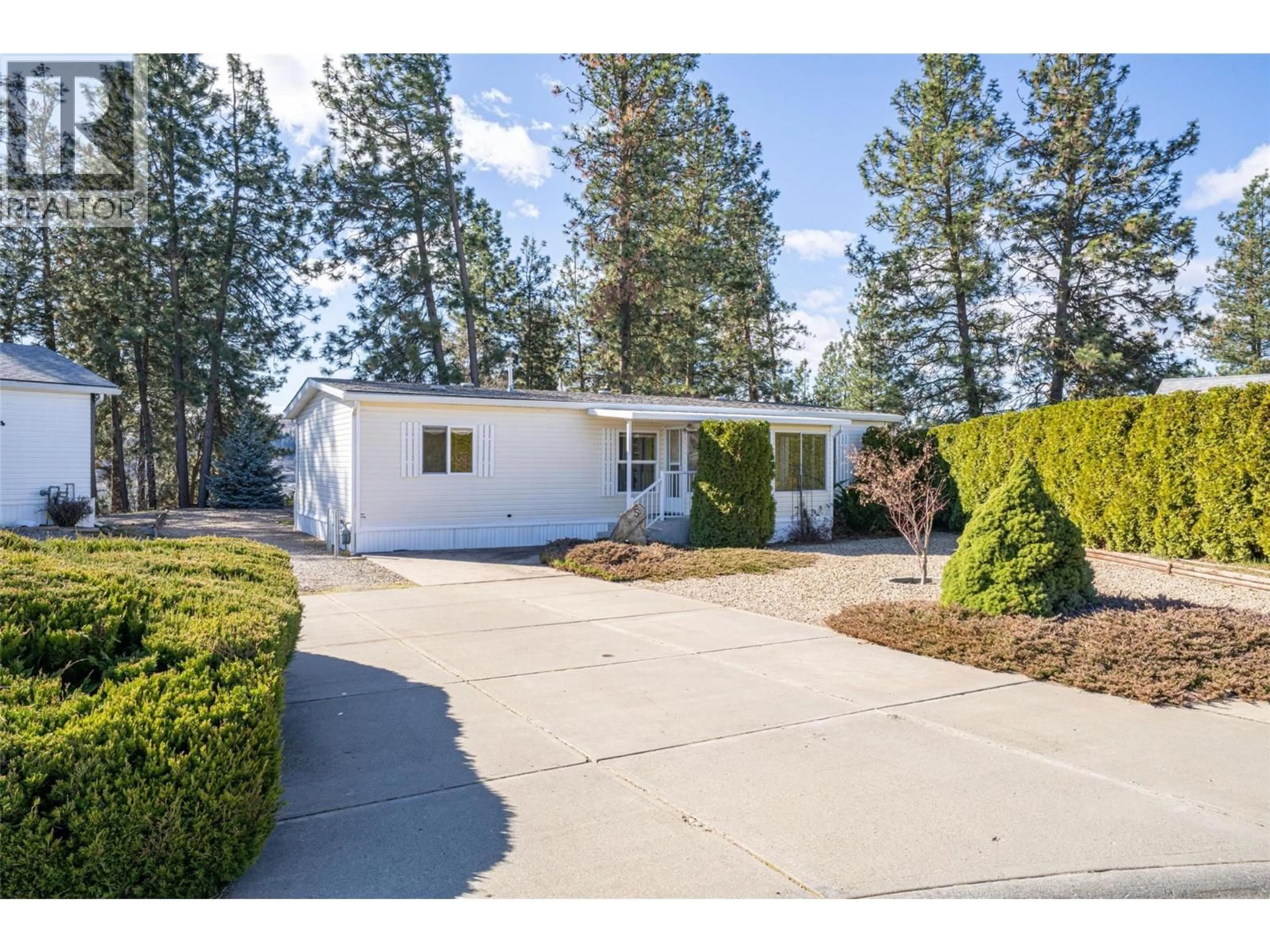 Home with vinyl exterior material, street for 5 - 9510 97N HIGHWAY, Vernon British Columbia V1H1R8