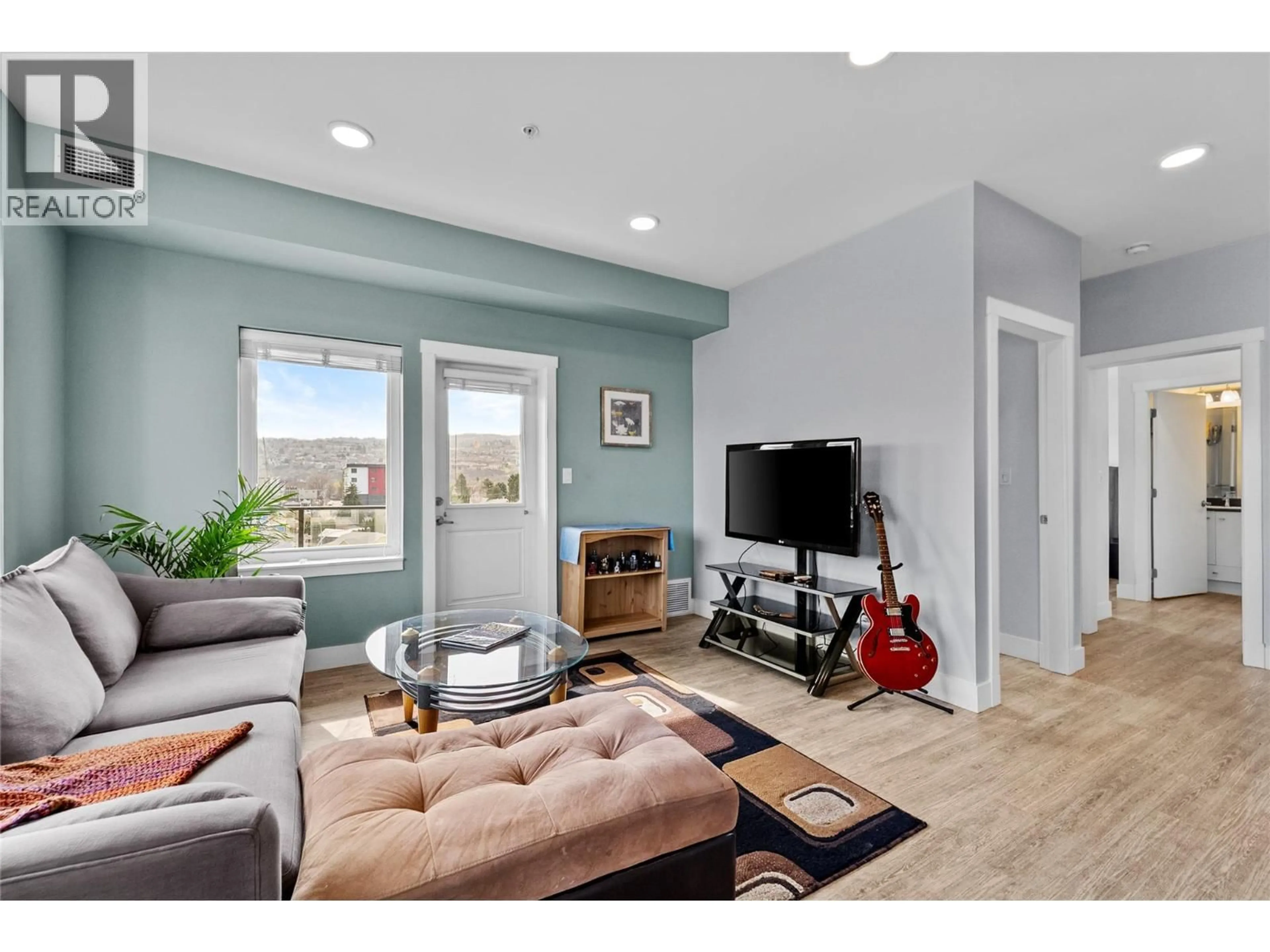 Living room with furniture, unknown for 505 - 107 YEW STREET, Kamloops British Columbia V2B4A1