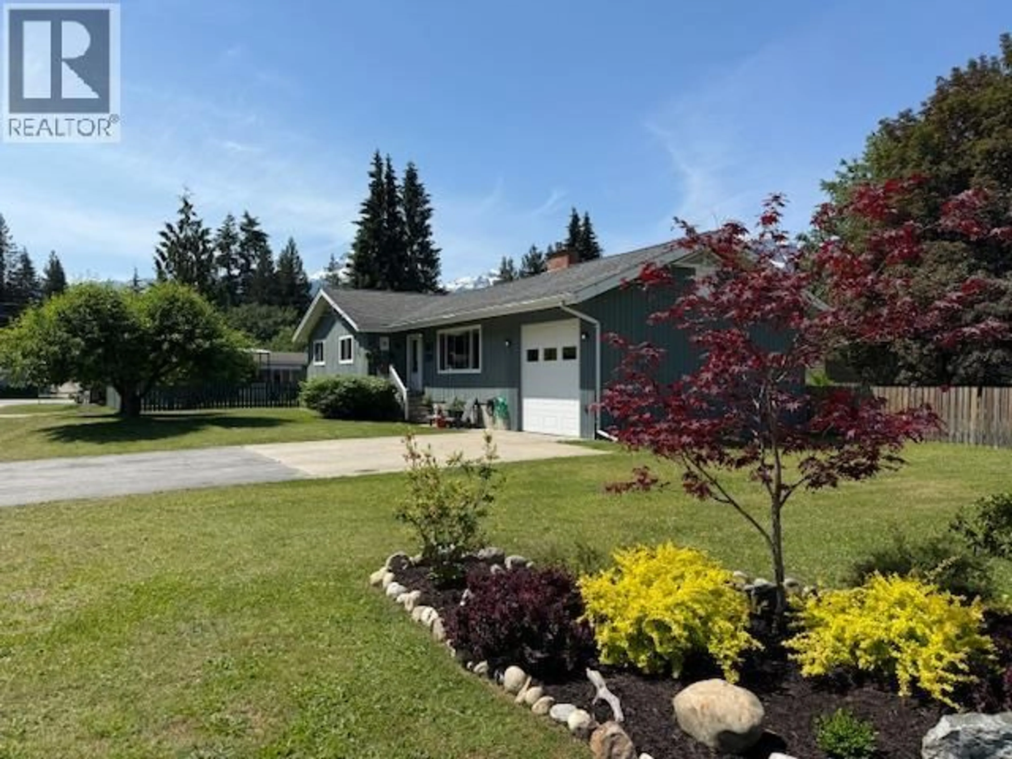 A pic from outside/outdoor area/front of a property/back of a property/a pic from drone, street for 1669 HIOB ROAD, Revelstoke British Columbia V0e2s0