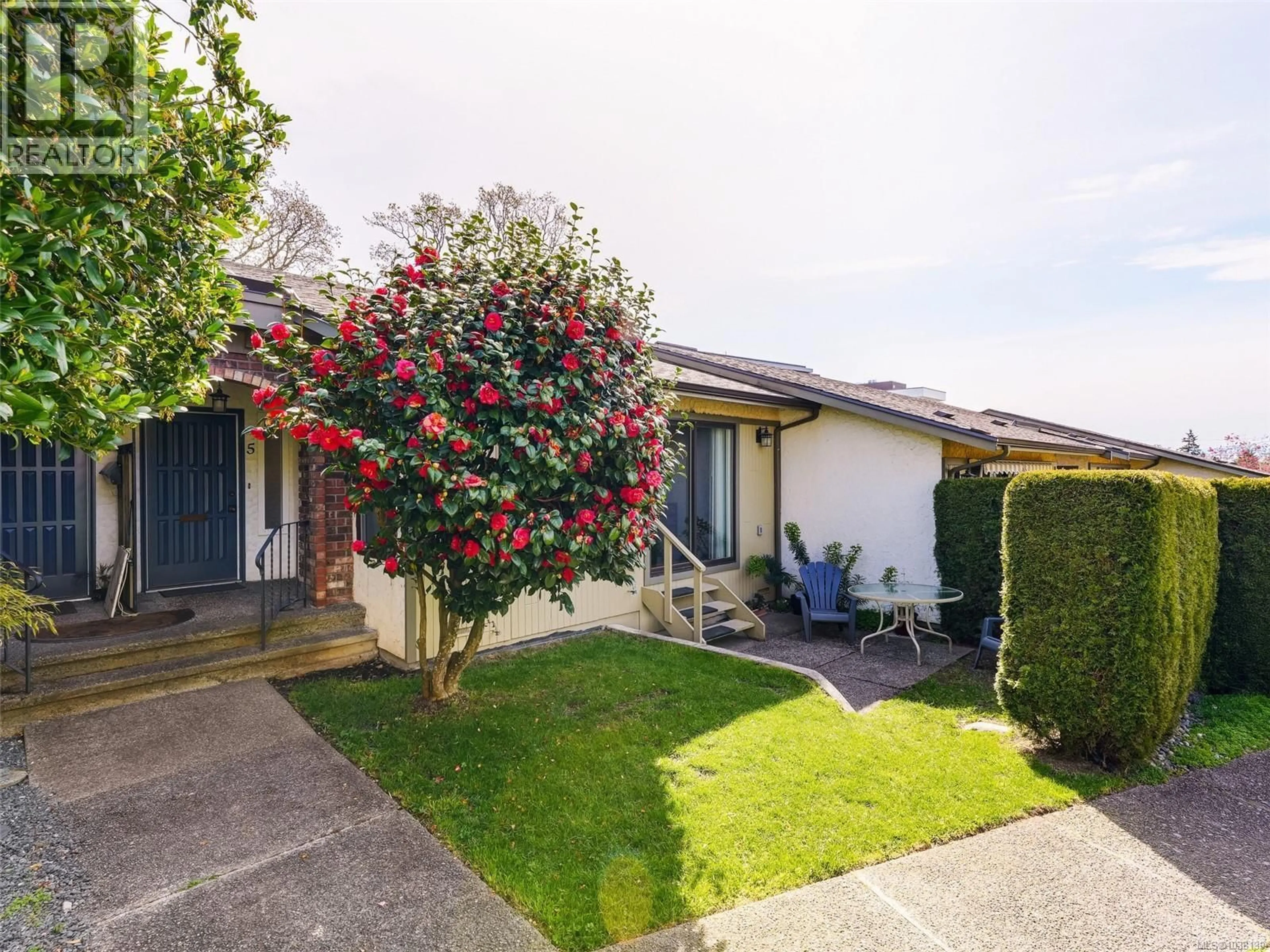 A pic from outside/outdoor area/front of a property/back of a property/a pic from drone, street for 5 - 3968 CEDAR HILL ROAD, Saanich British Columbia V8N3B8