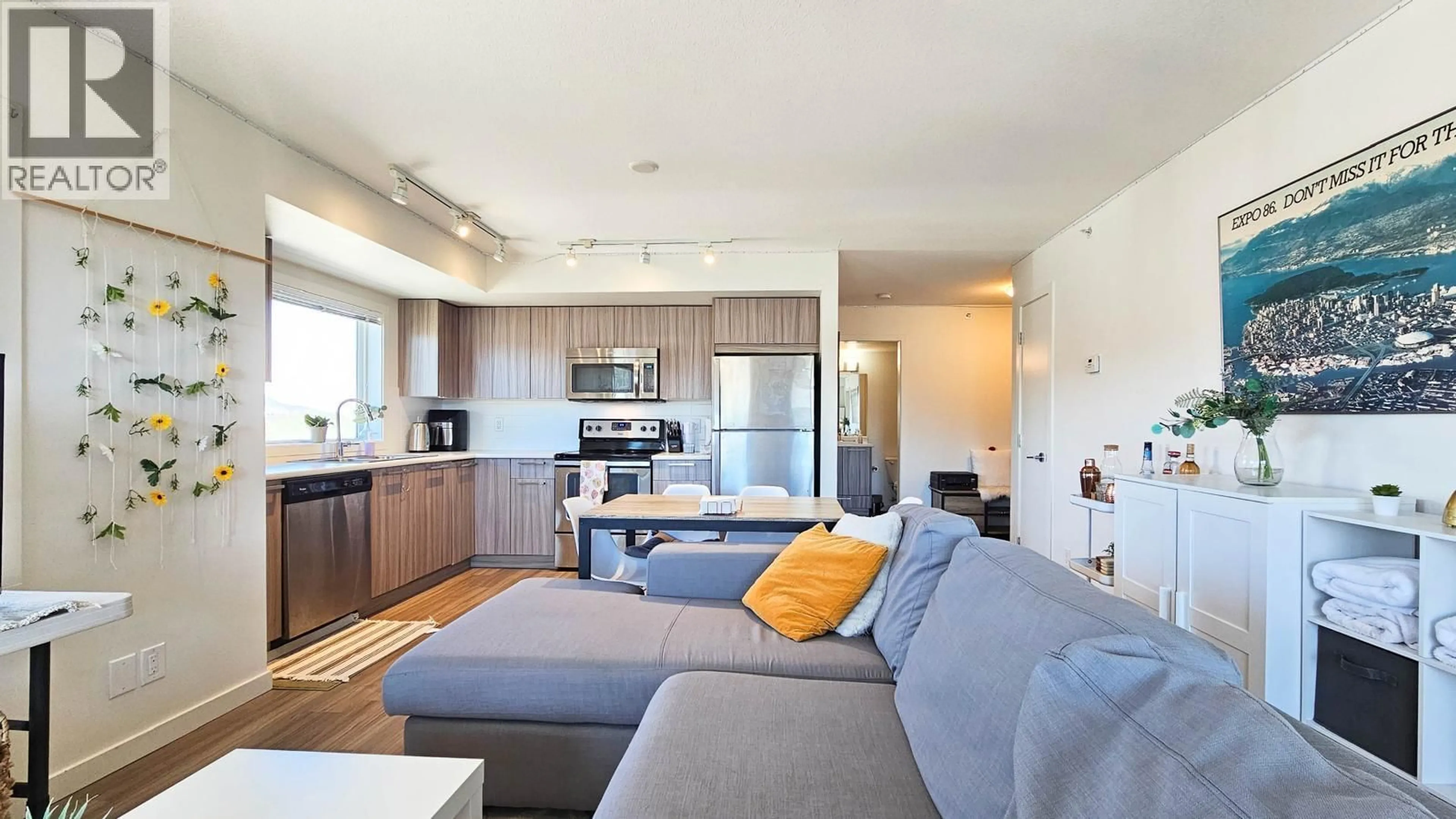 Open concept kitchen, unknown for PH12 - 883 ACADEMY WAY, Kelowna British Columbia V1V0A3