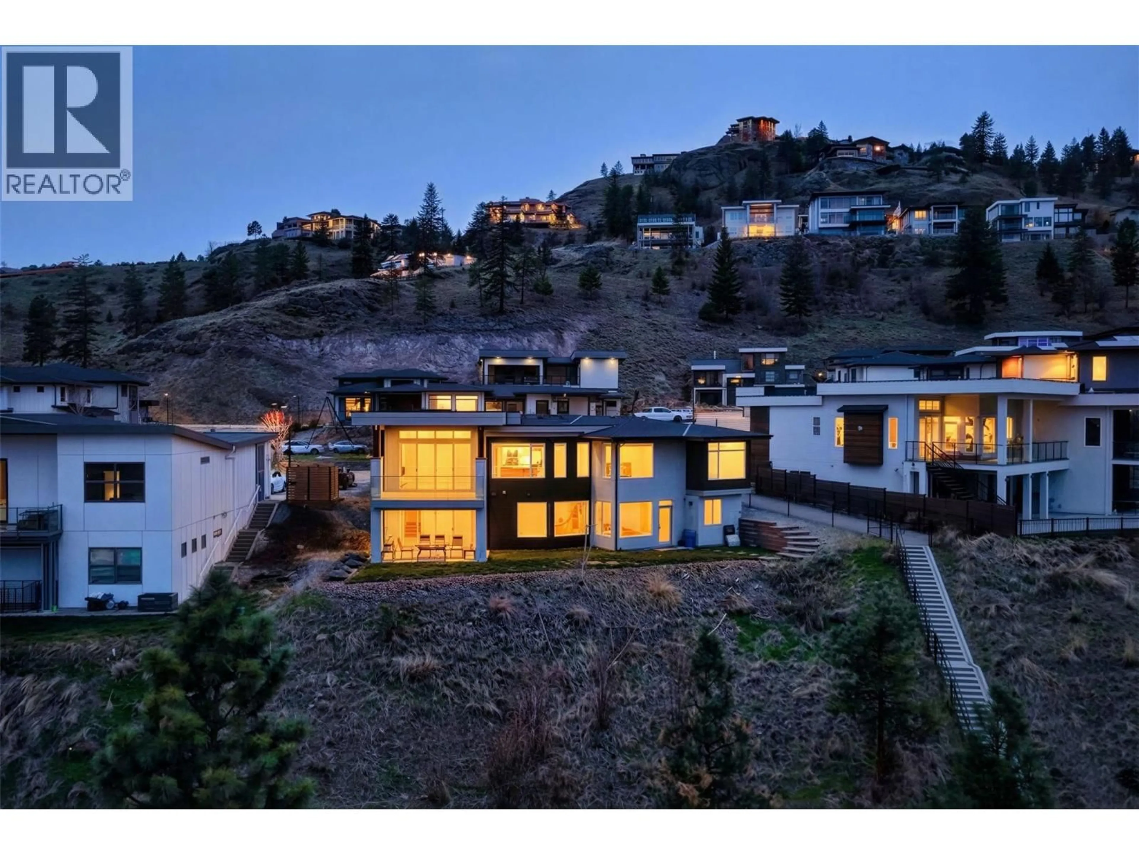 Unknown for 1341 SLADEN CRESCENT, Kelowna British Columbia V1V2Y1