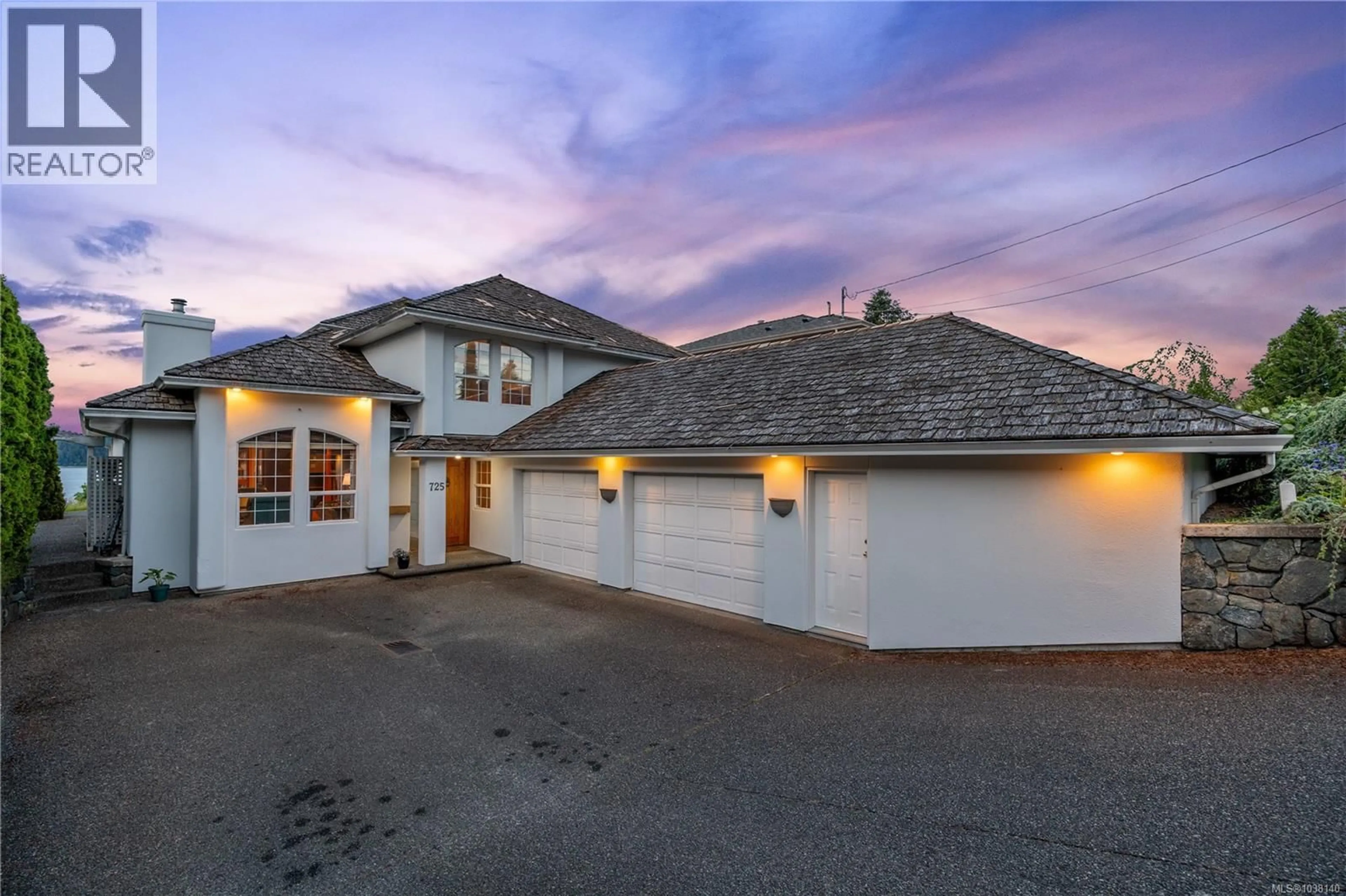 Unknown for 725 THULIN STREET, Campbell River British Columbia V9W2L4