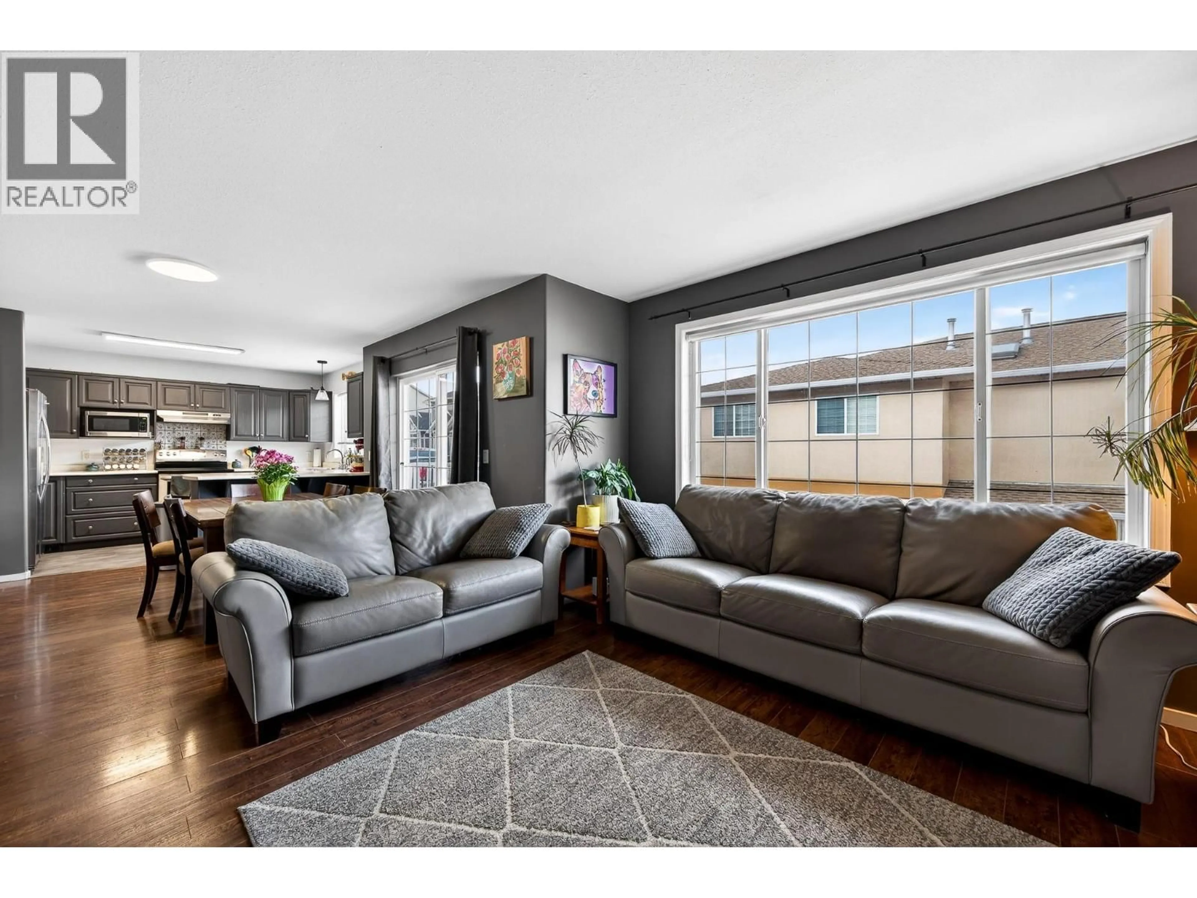 Living room with furniture, unknown for 1 - 726 DUNROBIN DRIVE, Kamloops British Columbia V1S1X3