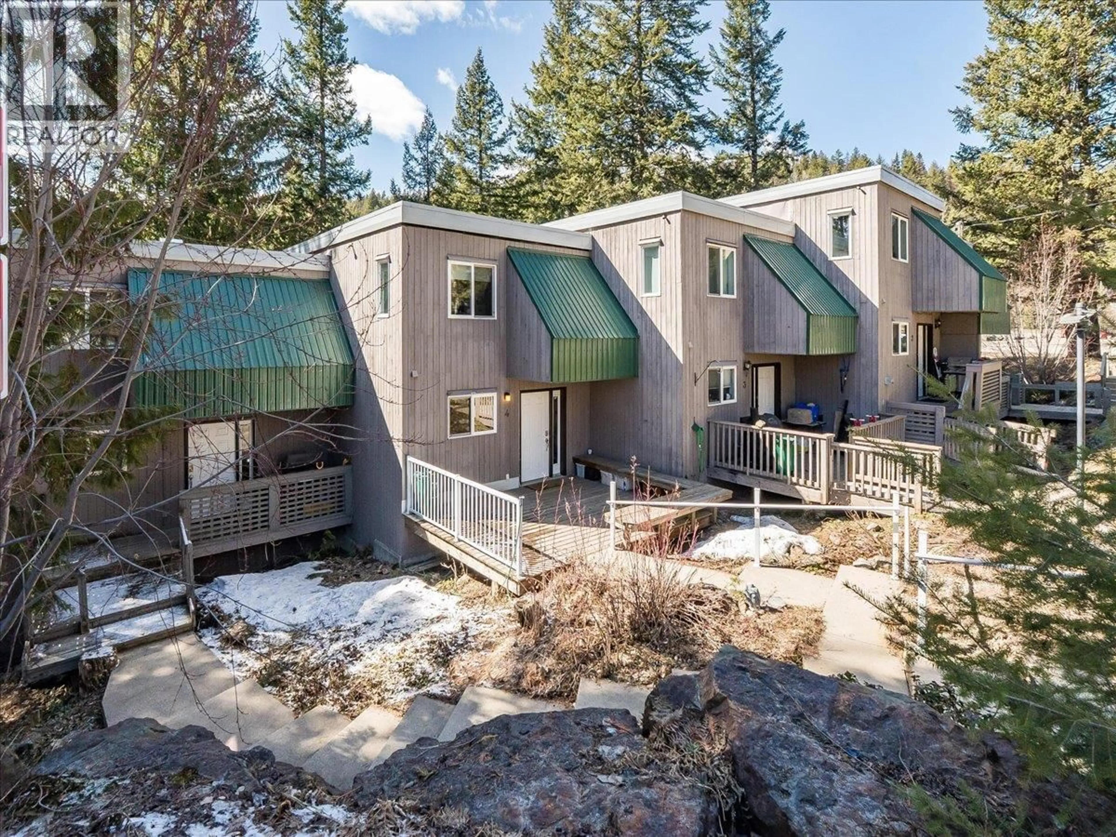 A pic from outside/outdoor area/front of a property/back of a property/a pic from drone, mountain view for 4 MONASHEE PLACE, Rossland British Columbia V0G1Y0
