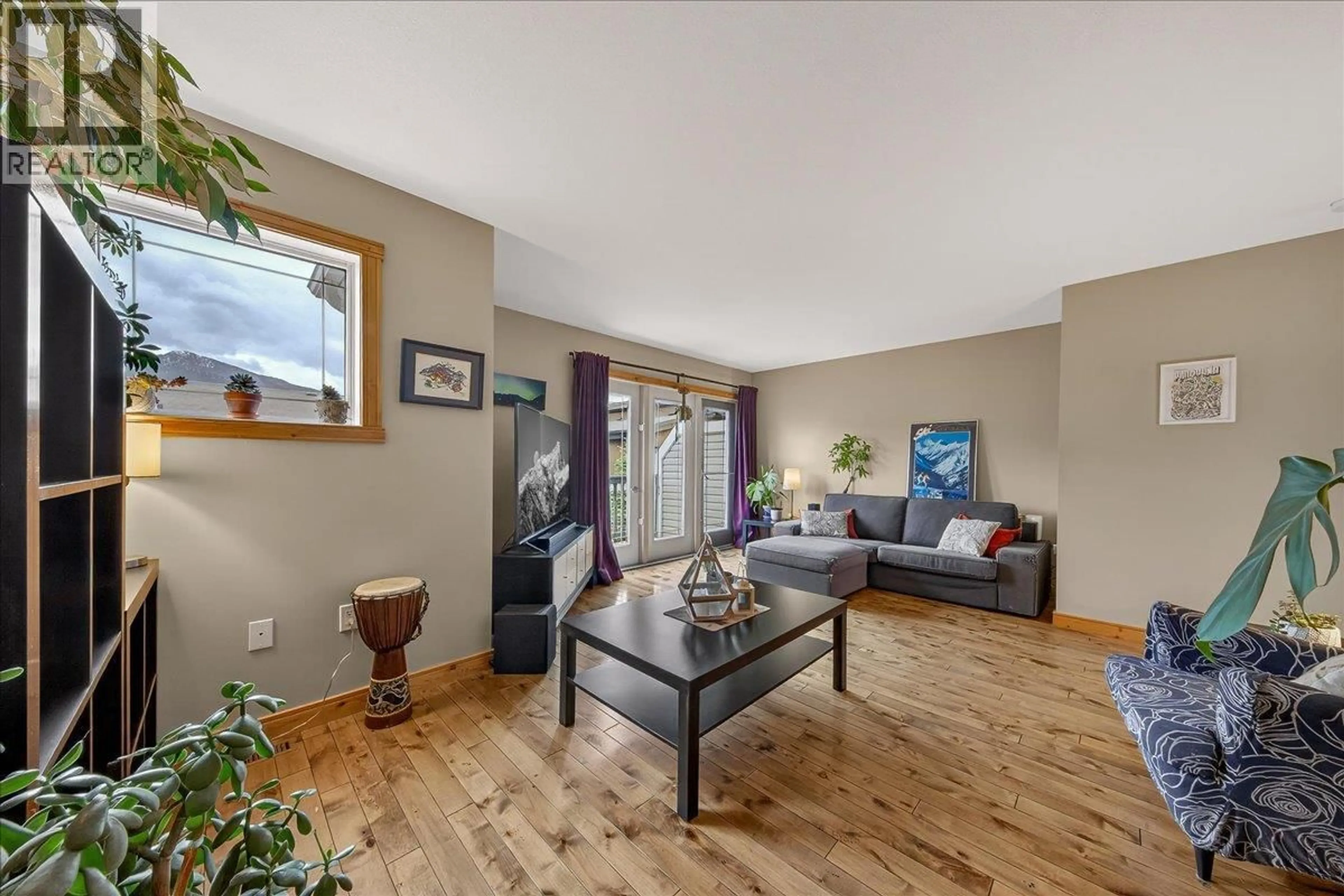 Living room with furniture, unknown for 803 10TH AVENUE, Invermere British Columbia V0A1K0