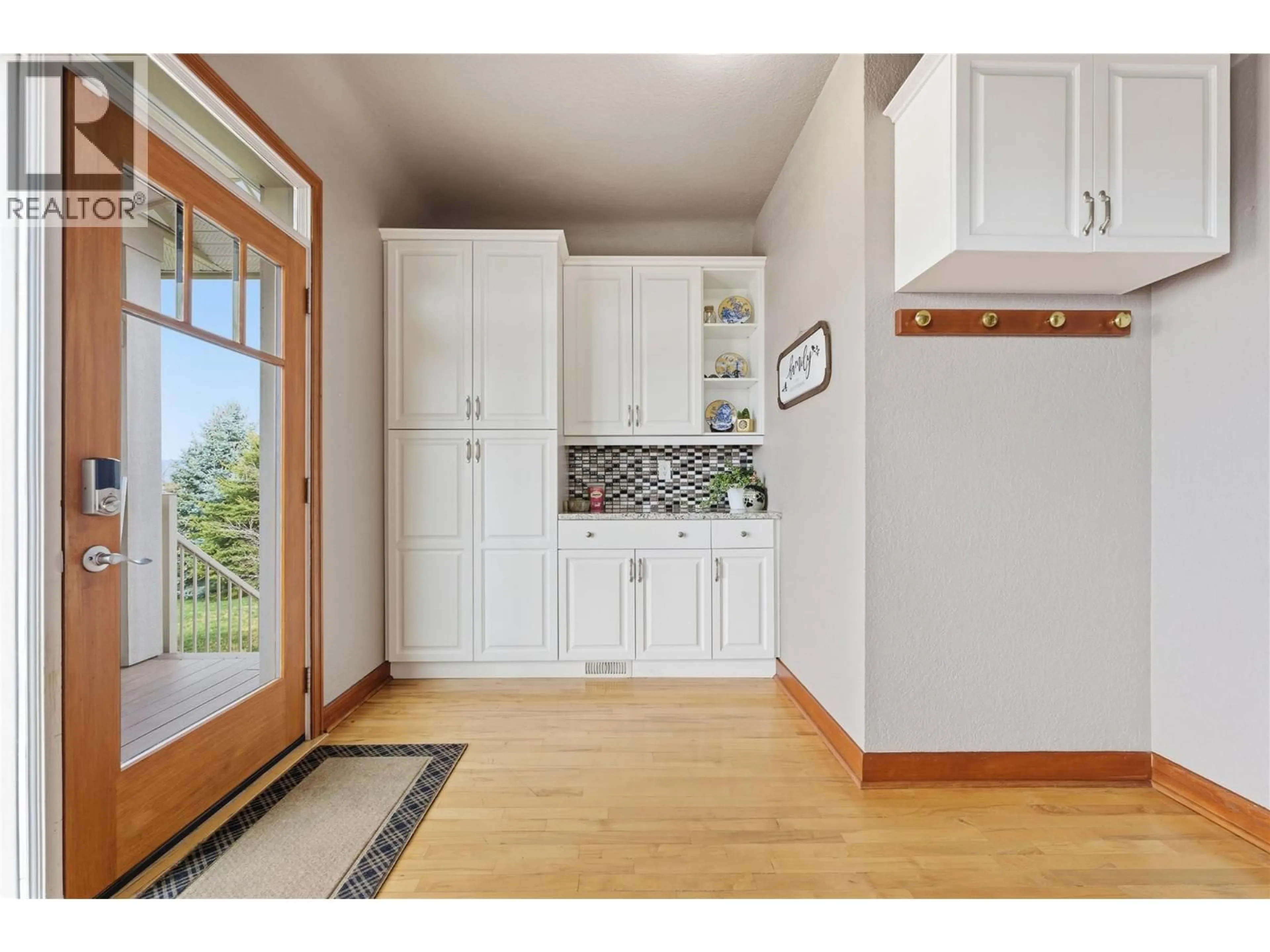 Indoor entryway for 5928 L & A ROAD, Vernon British Columbia V1B3P9