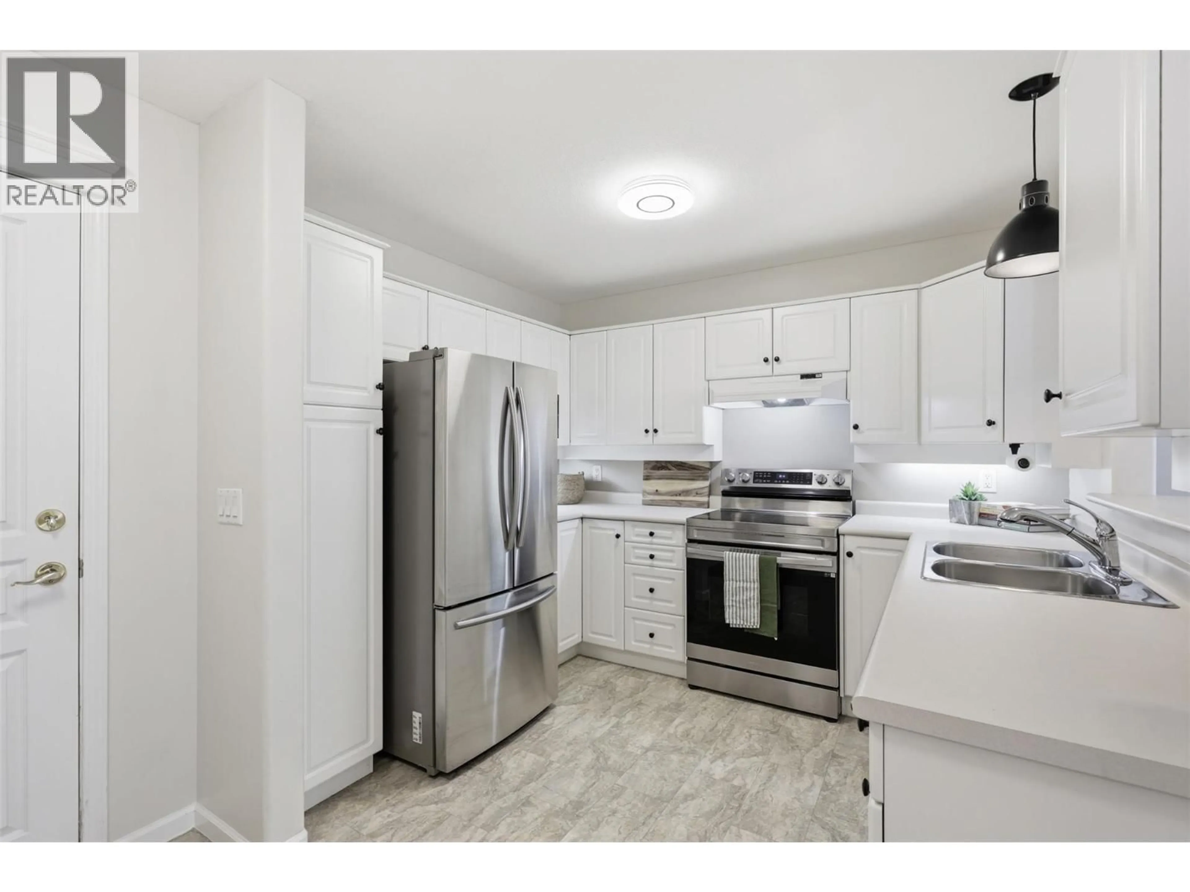 Standard kitchen, unknown for 109 - 510 LORNE STREET, Kamloops British Columbia V2C1W3