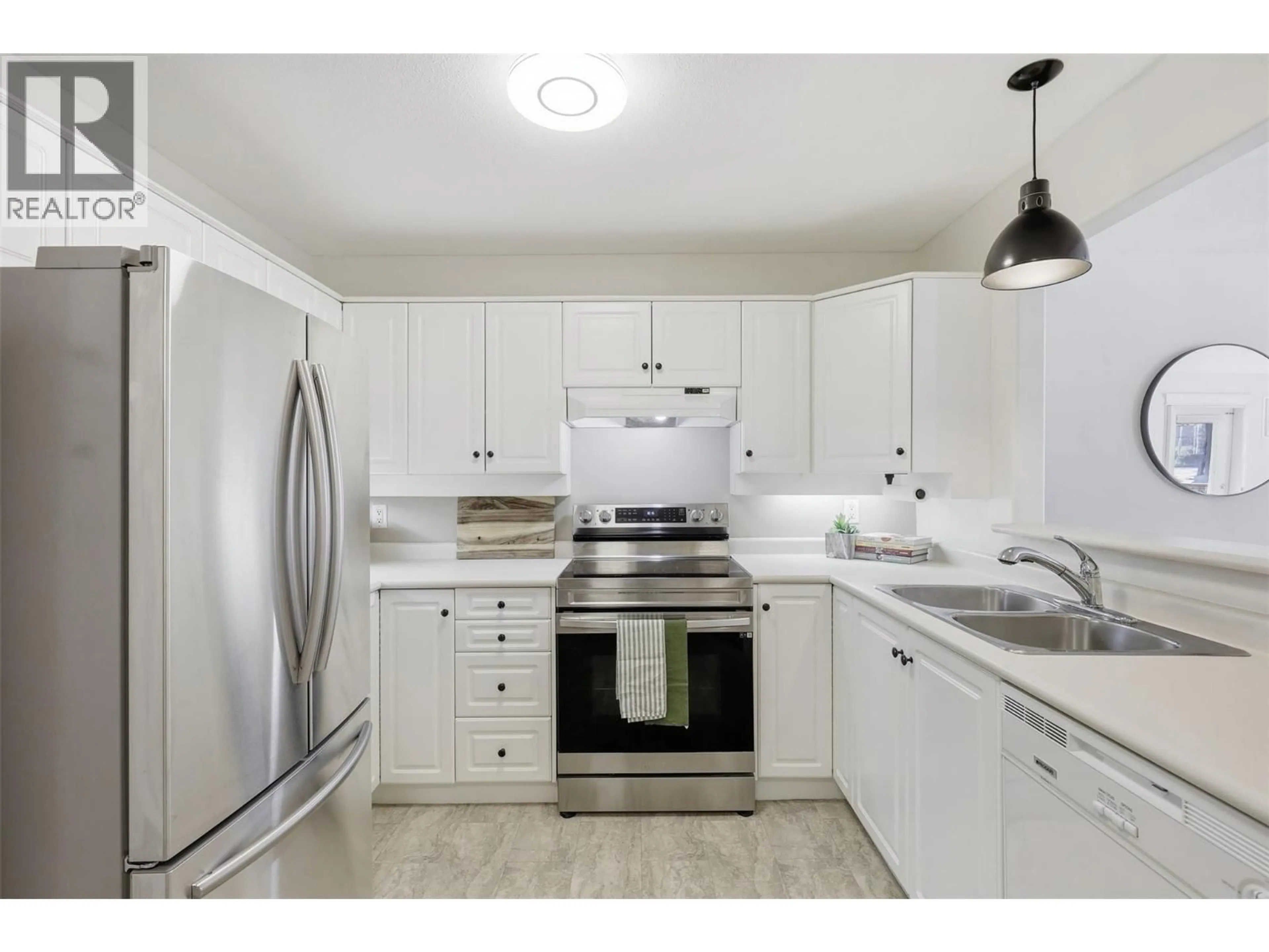Standard kitchen, unknown for 109 - 510 LORNE STREET, Kamloops British Columbia V2C1W3