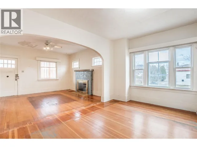 14207 VICTORIA ROAD NORTH, Summerland 5