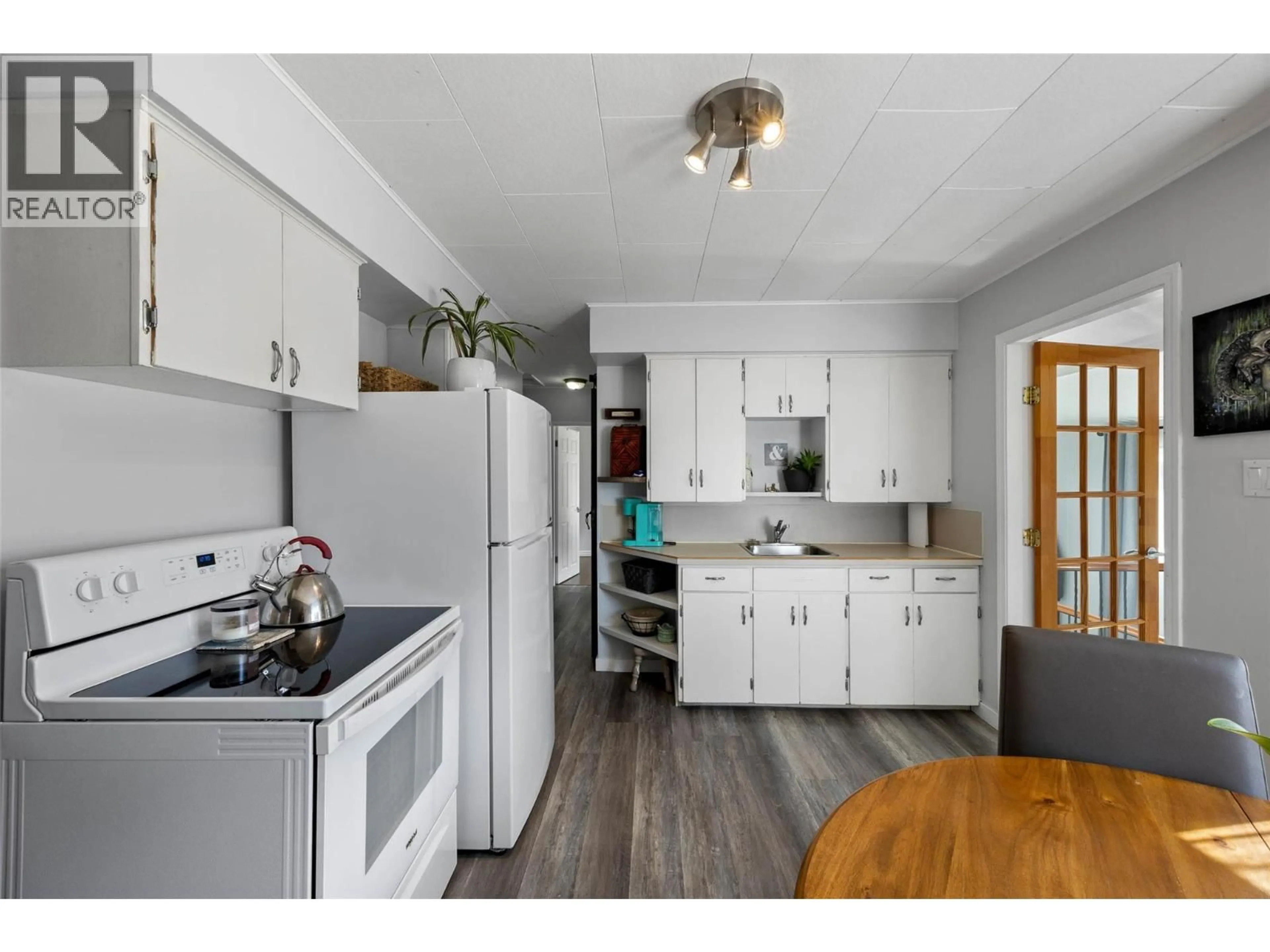 Unknown for 957 PINE STREET, Kamloops British Columbia V2C3A3