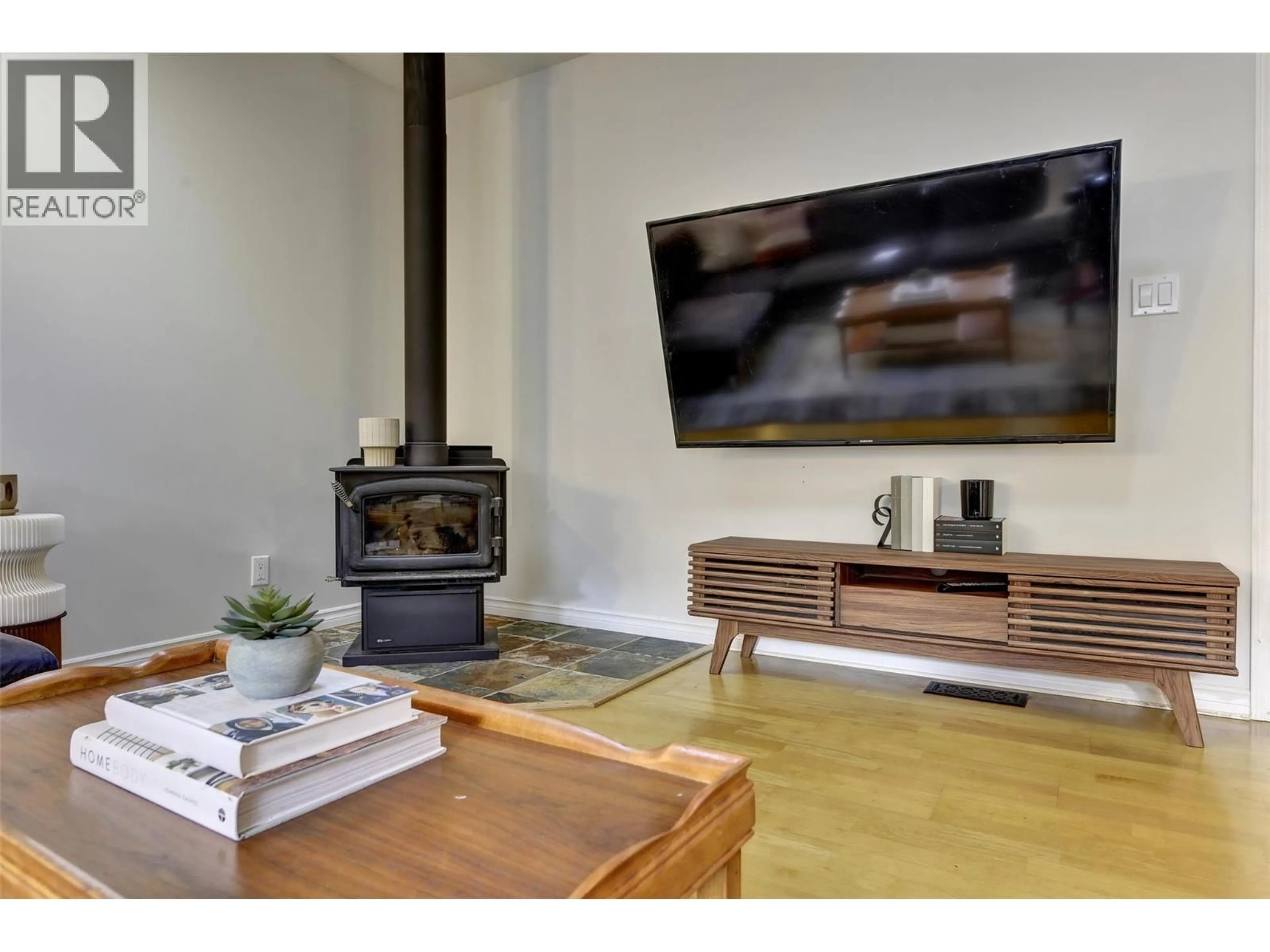 Home theater for 4311 11TH STREET, Peachland British Columbia V0H1X6